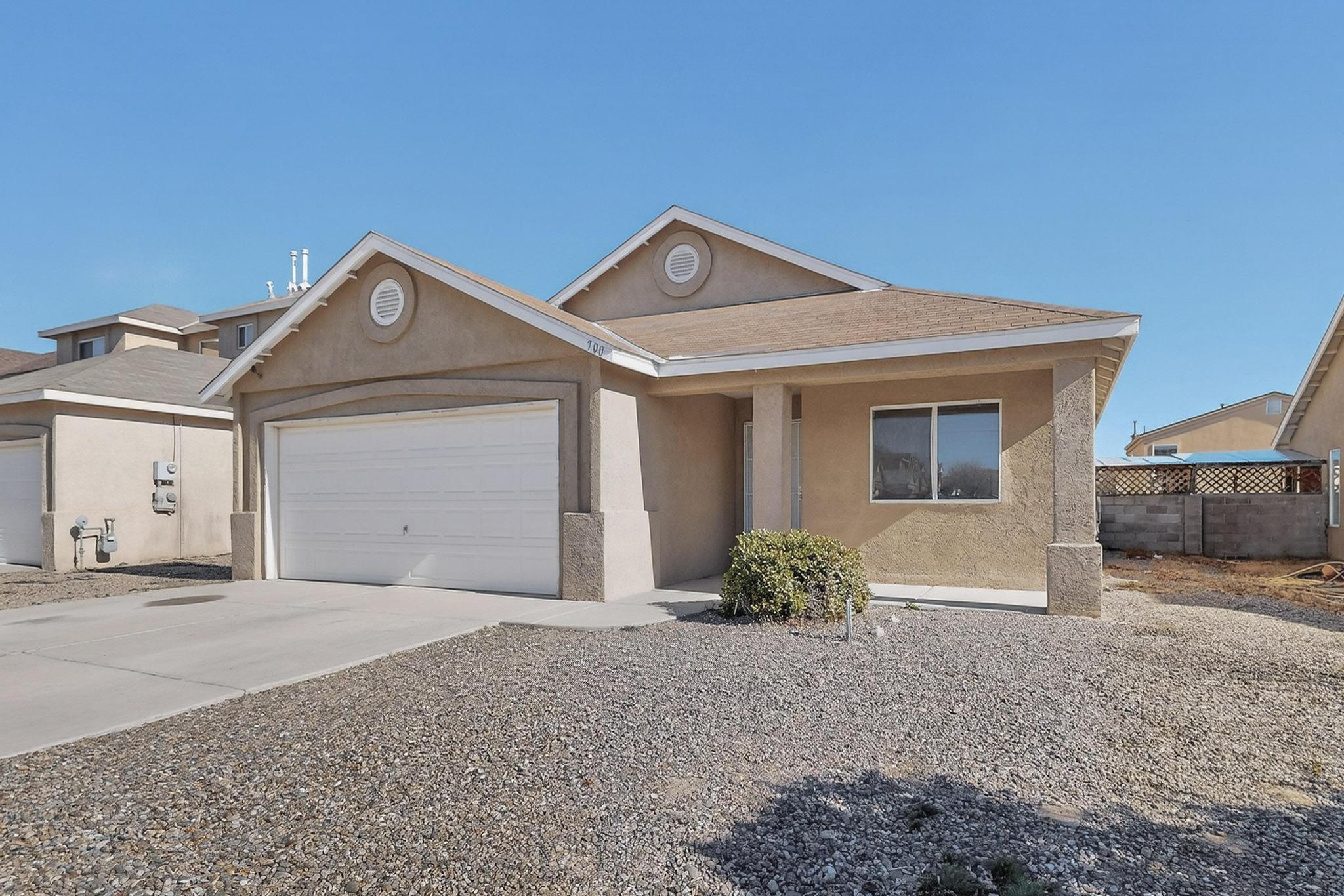 700 Lone Pine Drive SW