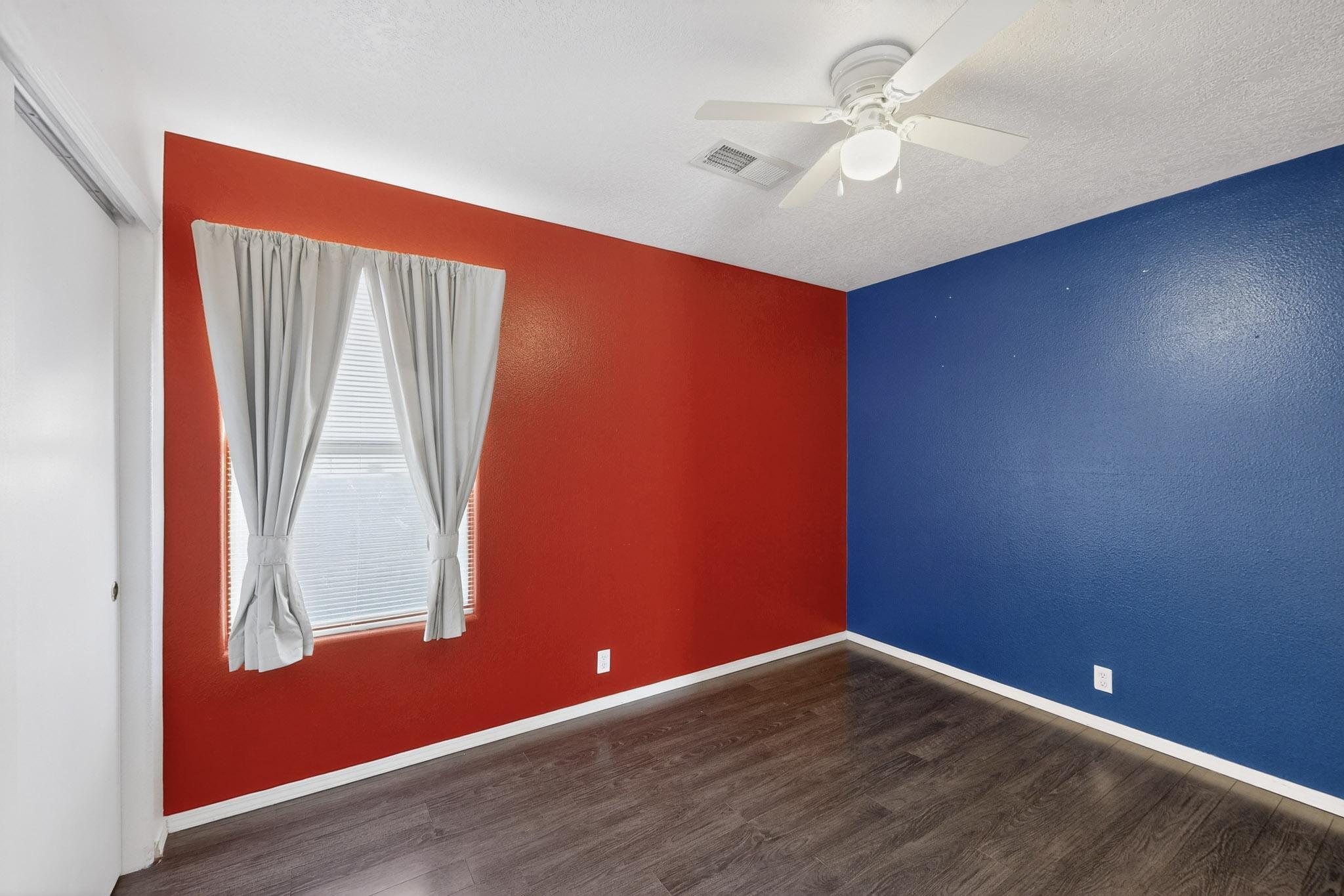 700 Lone Pine Drive SW