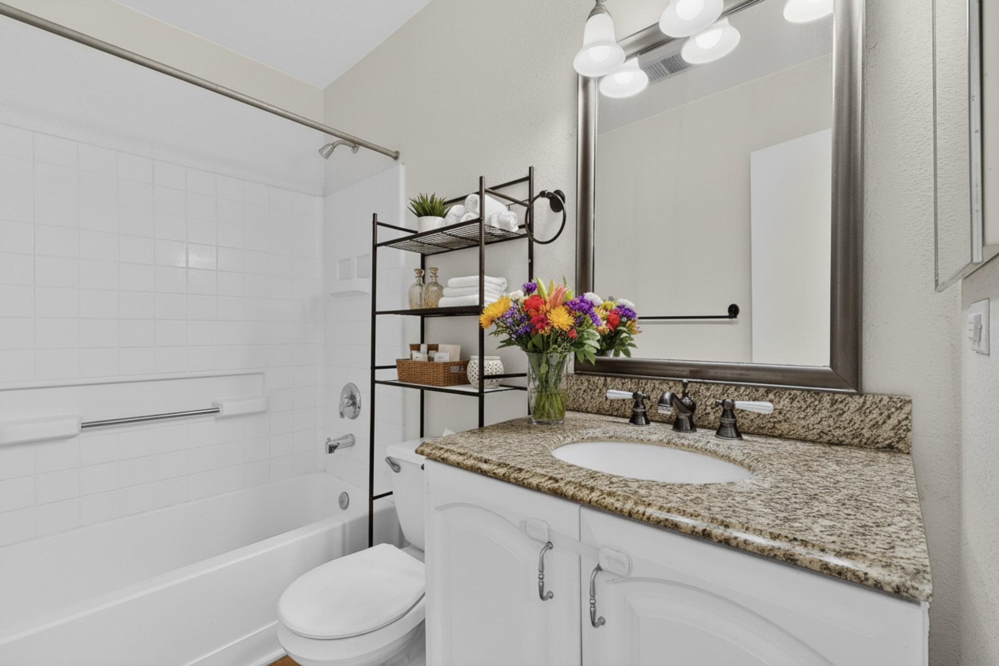 700 Lone Pine Drive SW