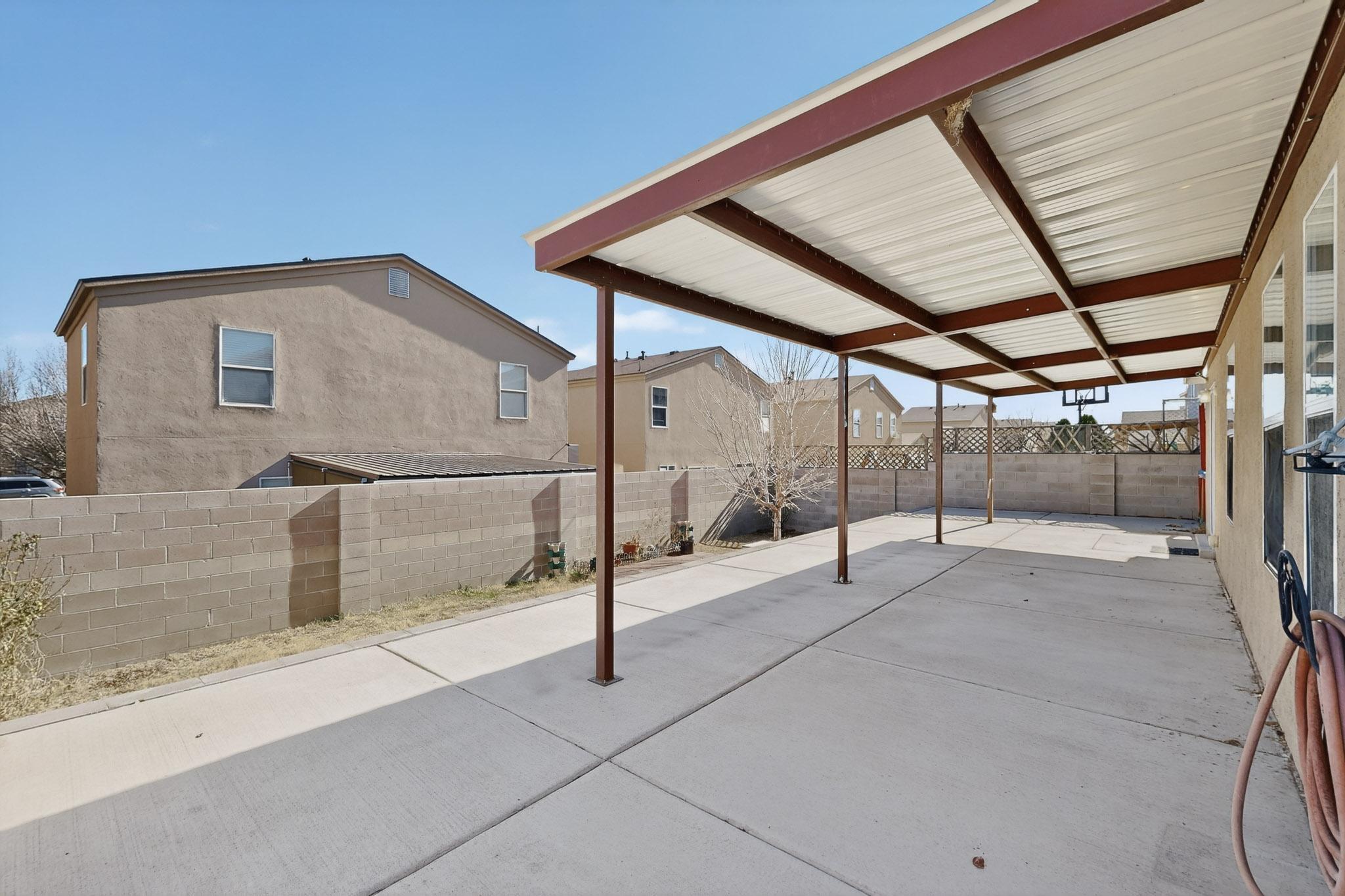 700 Lone Pine Drive SW