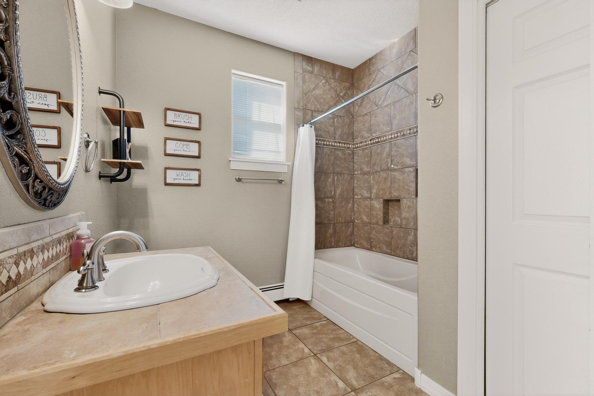 5719 Sarasota Road NE