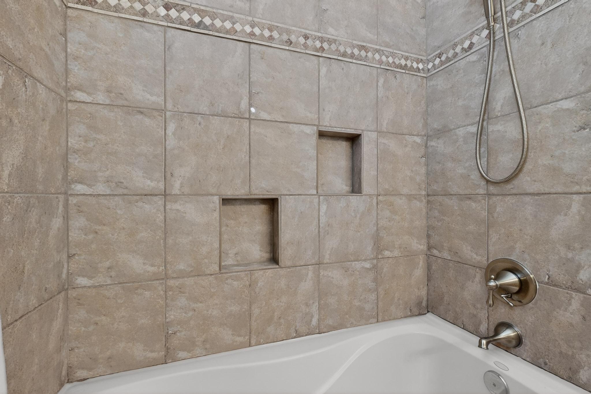 5719 Sarasota Road NE