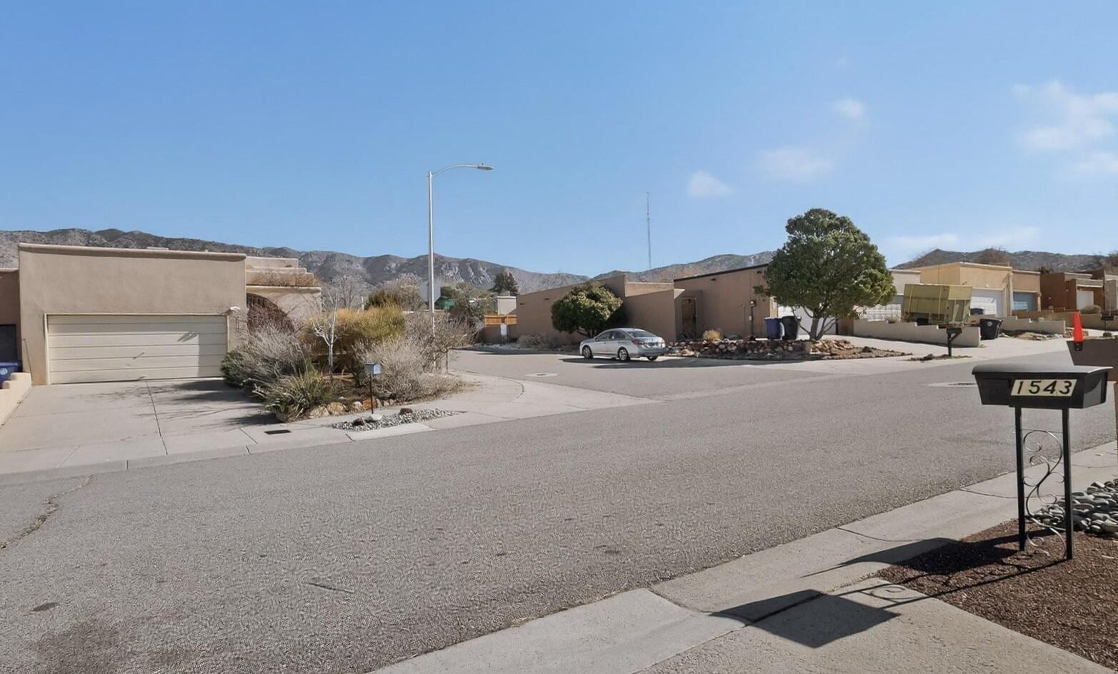 1543 Donette Place NE