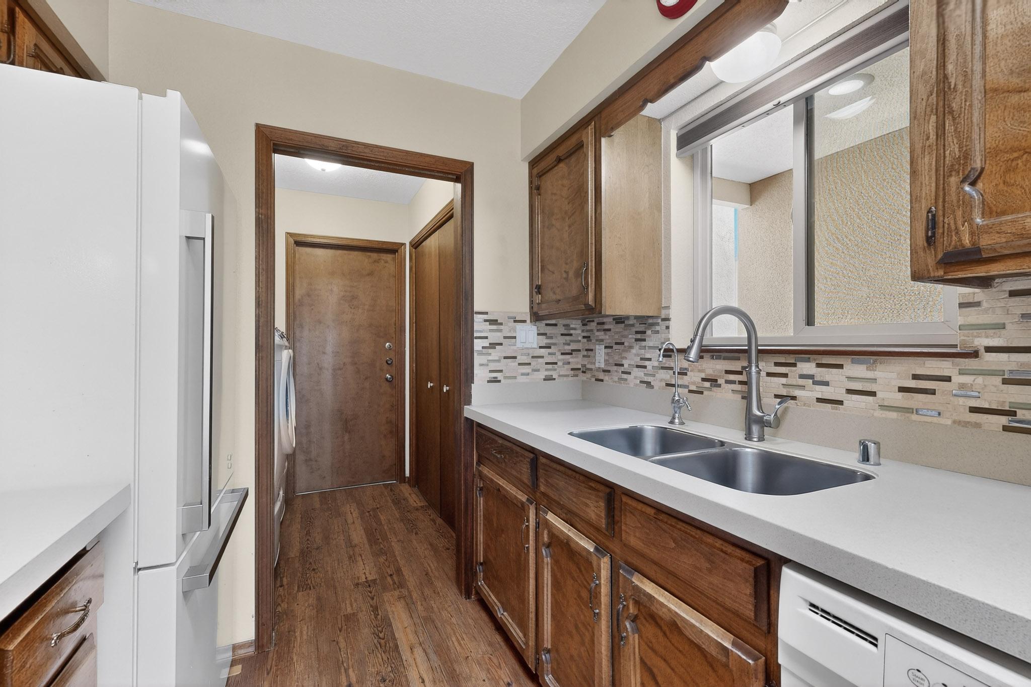 1543 Donette Place NE