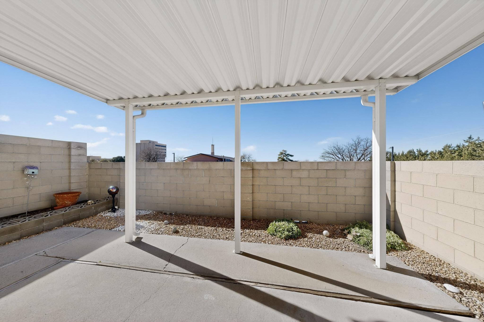 1543 Donette Place NE