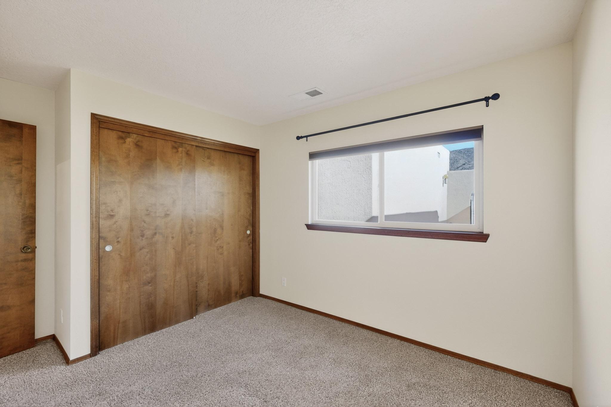 1543 Donette Place NE