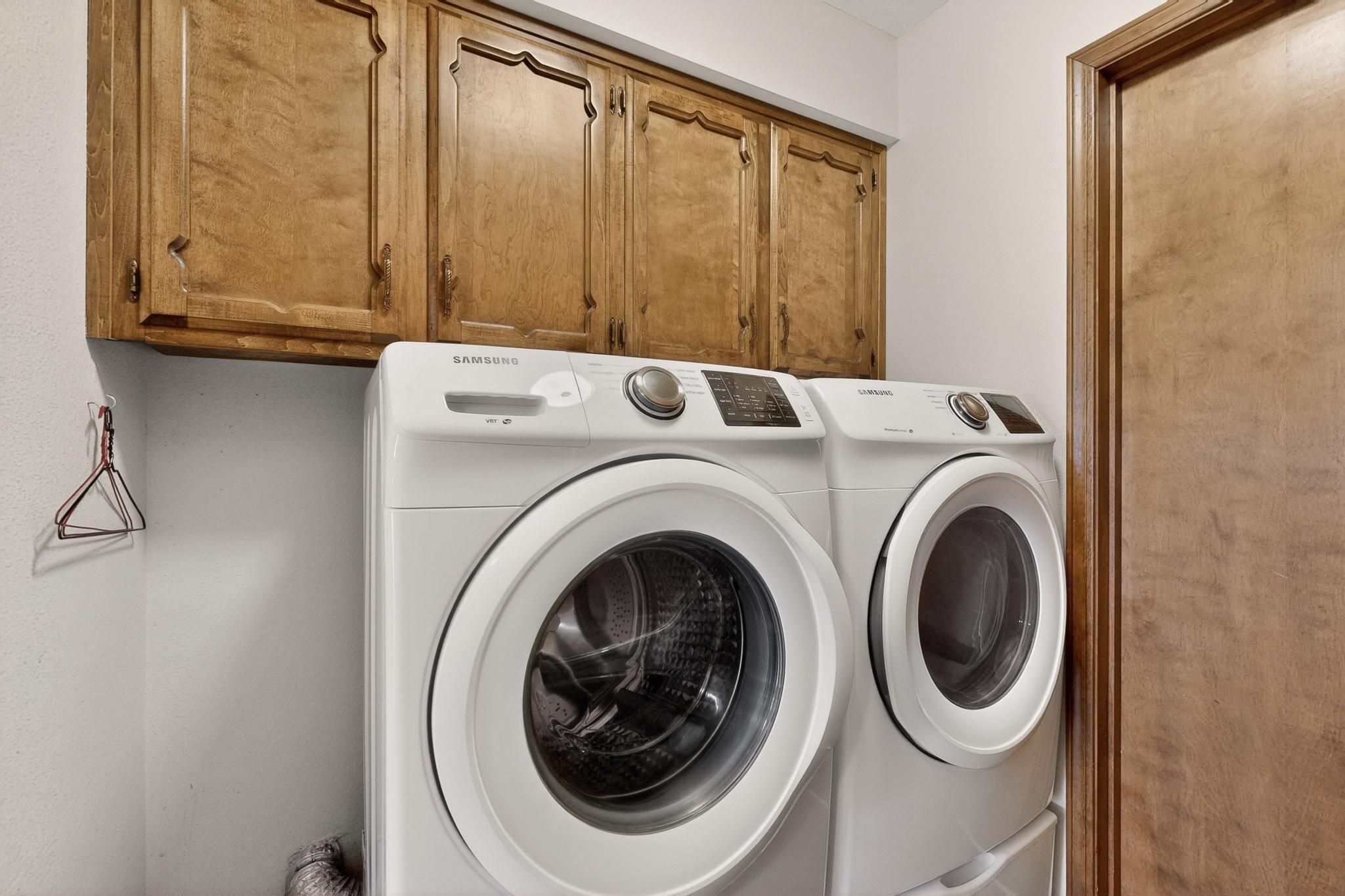 1543 Donette Place NE