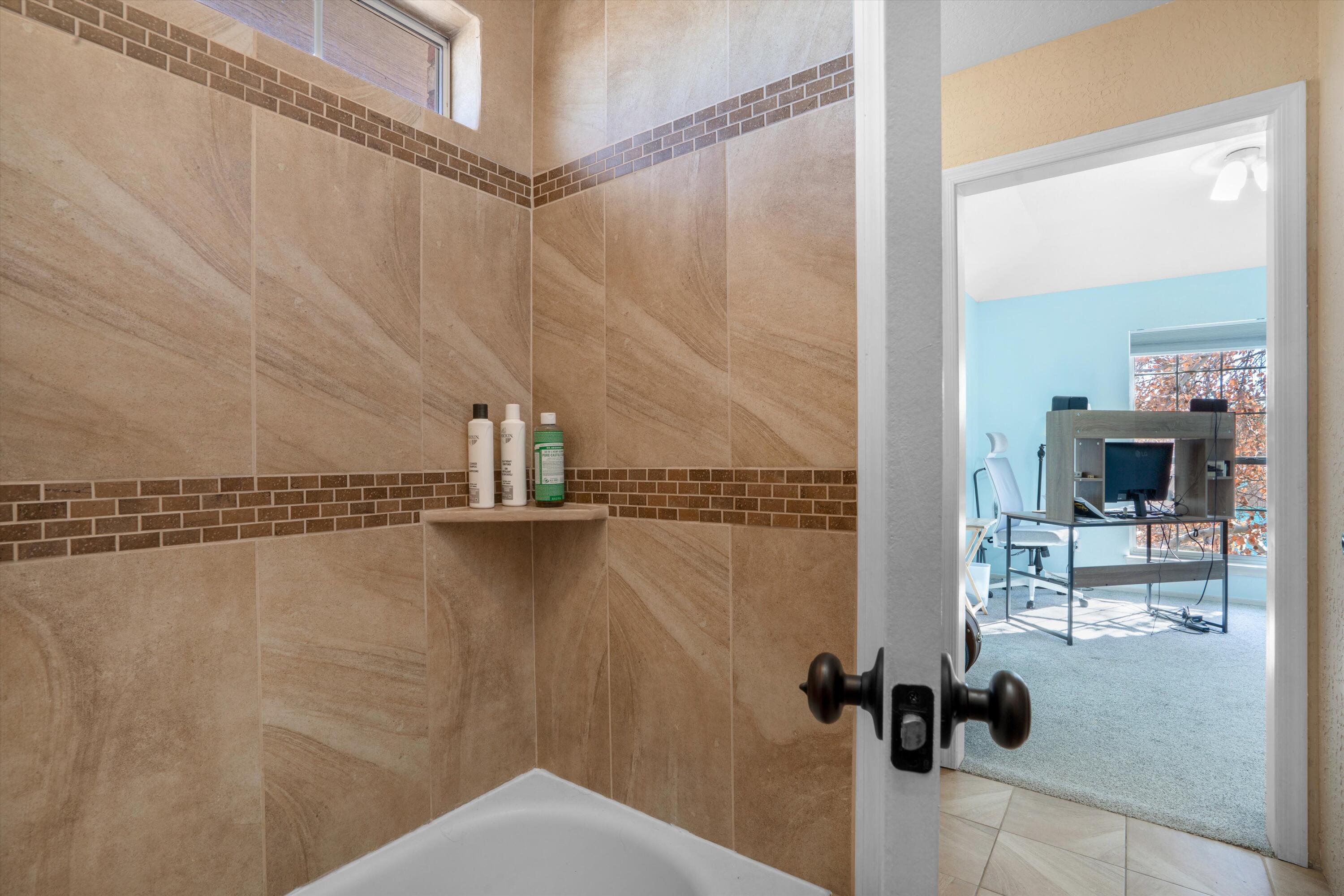 4327 Rio Colorado Road NW