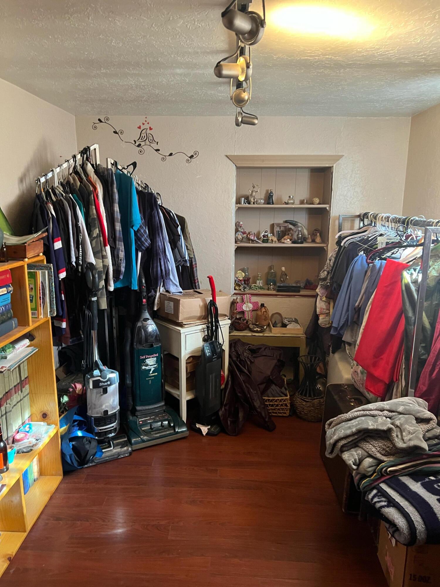 1022 Cerro Vista Road SW