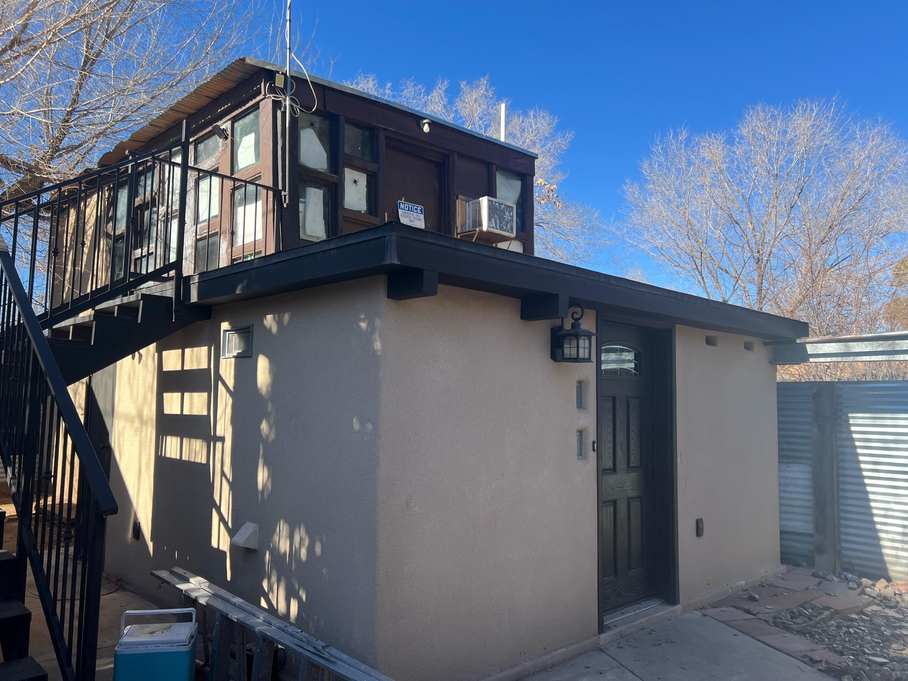 1022 Cerro Vista Road SW