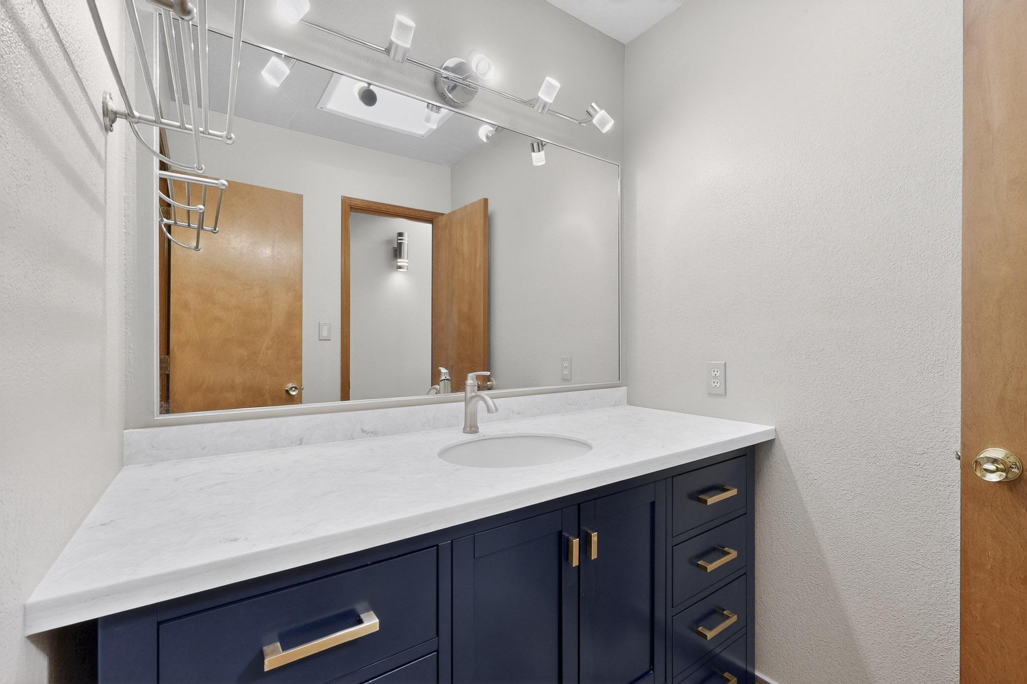 5419 Kachina Street NW