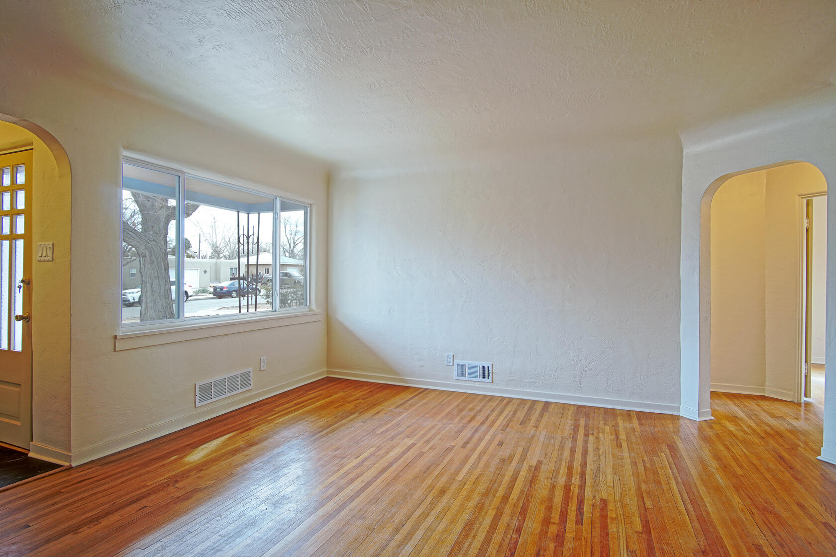 425 Sierra Drive SE