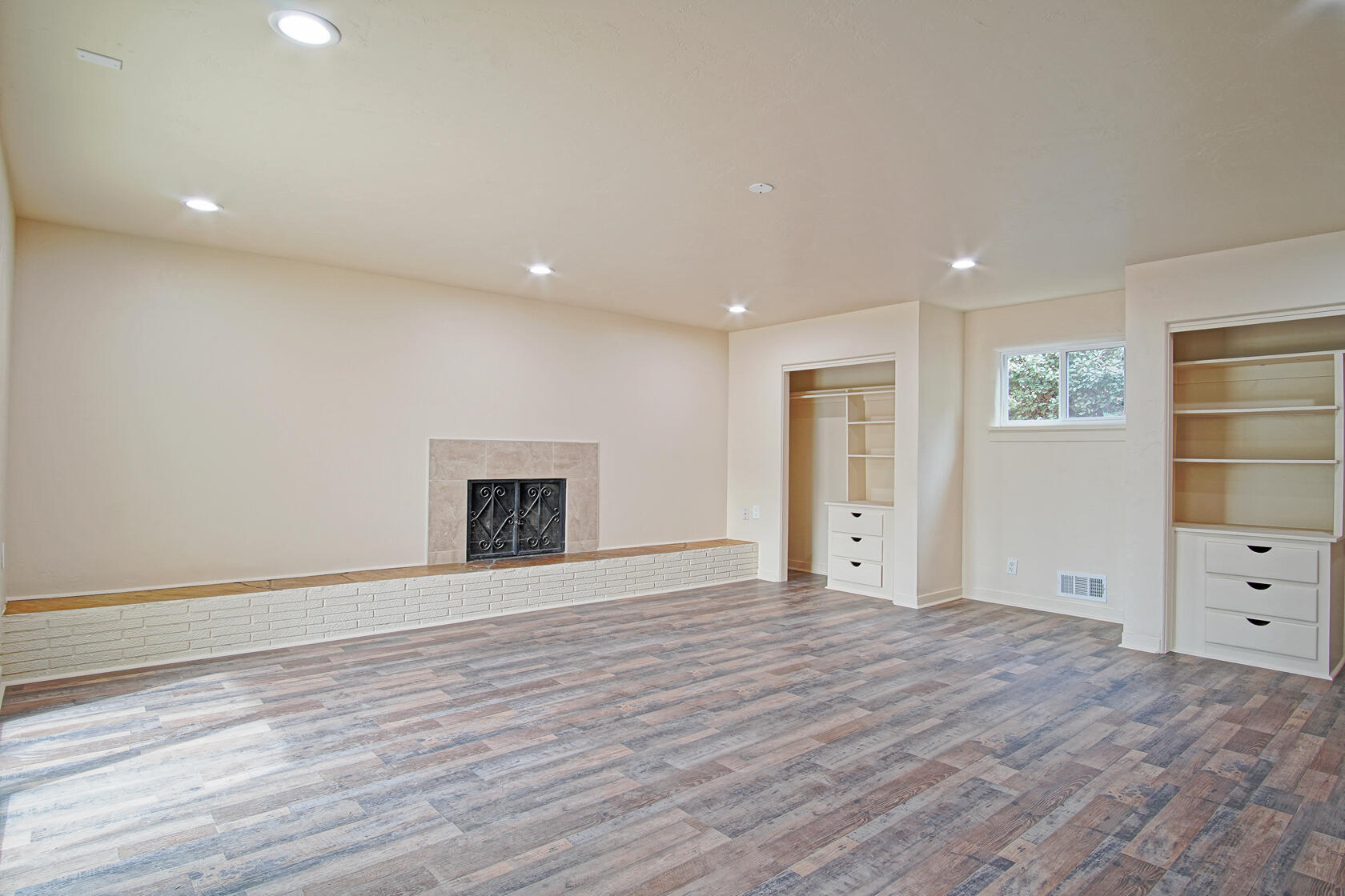 425 Sierra Drive SE