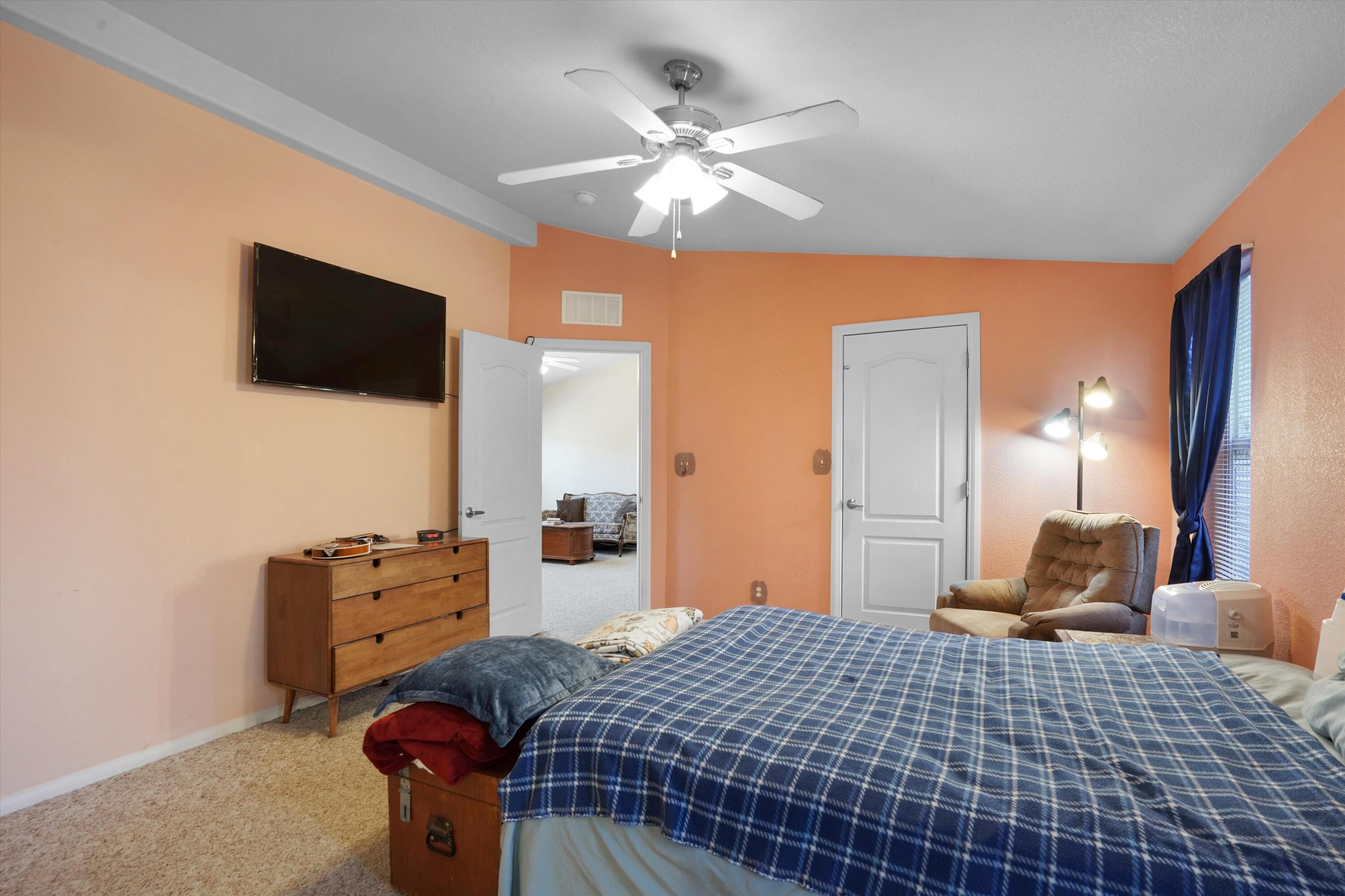 213 Sunrise Bluffs Drive