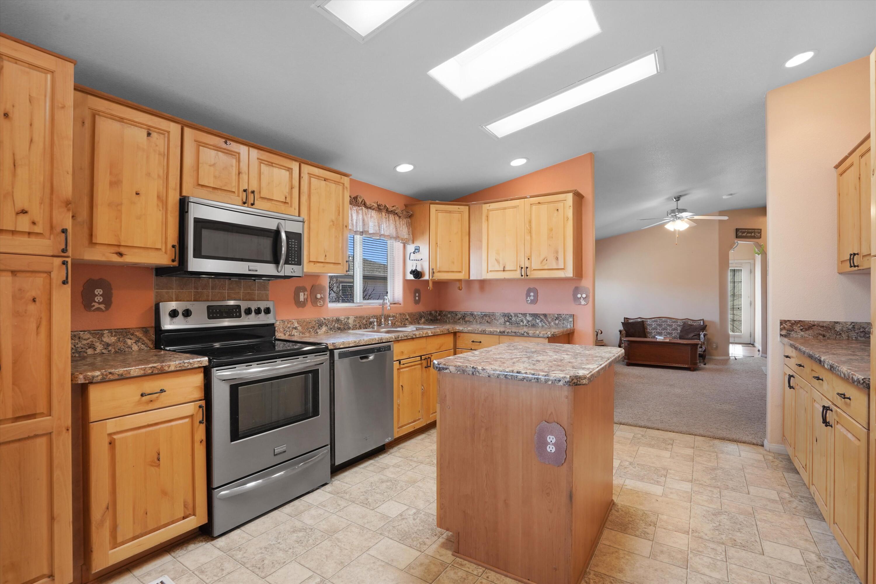 213 Sunrise Bluffs Drive