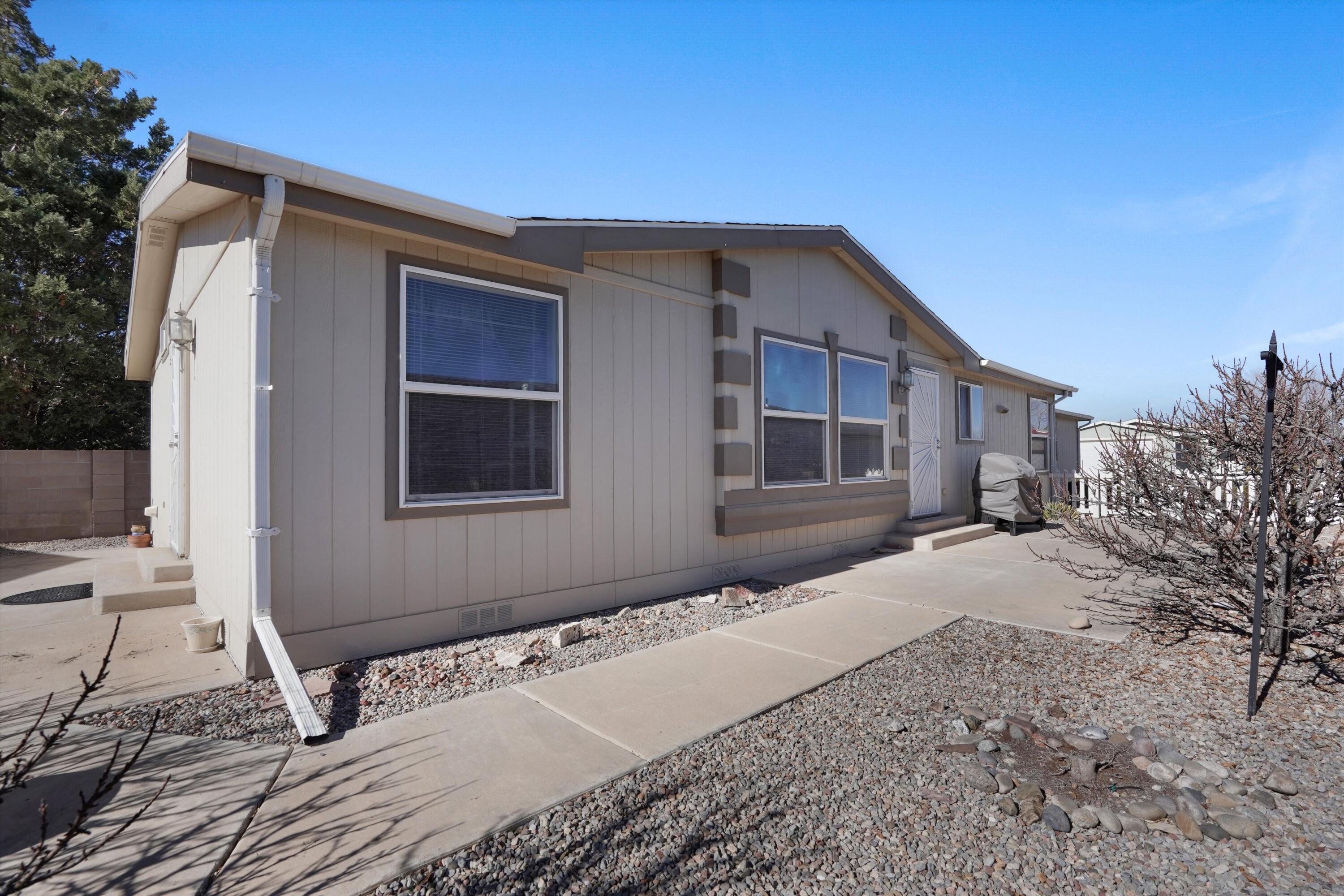 213 Sunrise Bluffs Drive