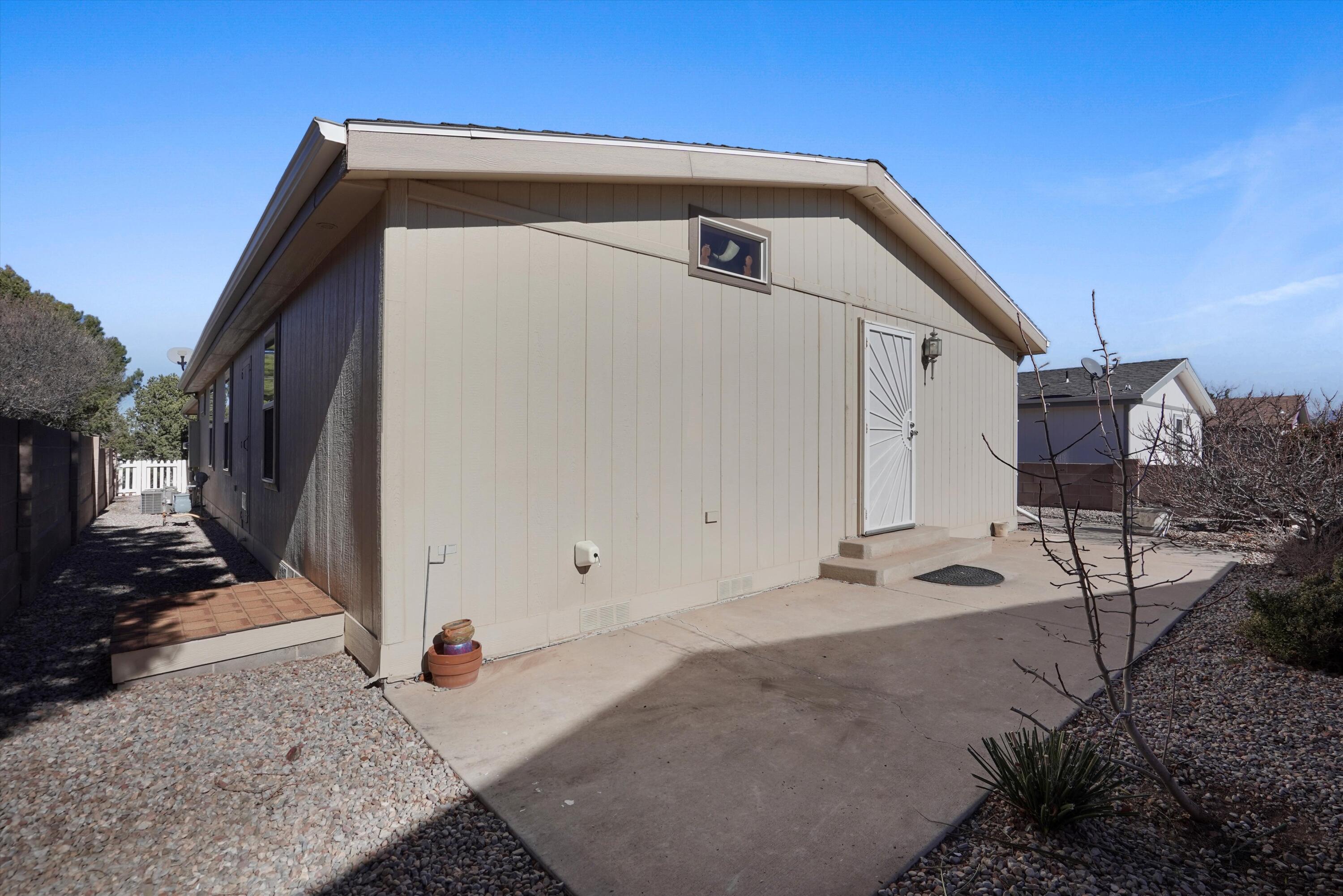 213 Sunrise Bluffs Drive