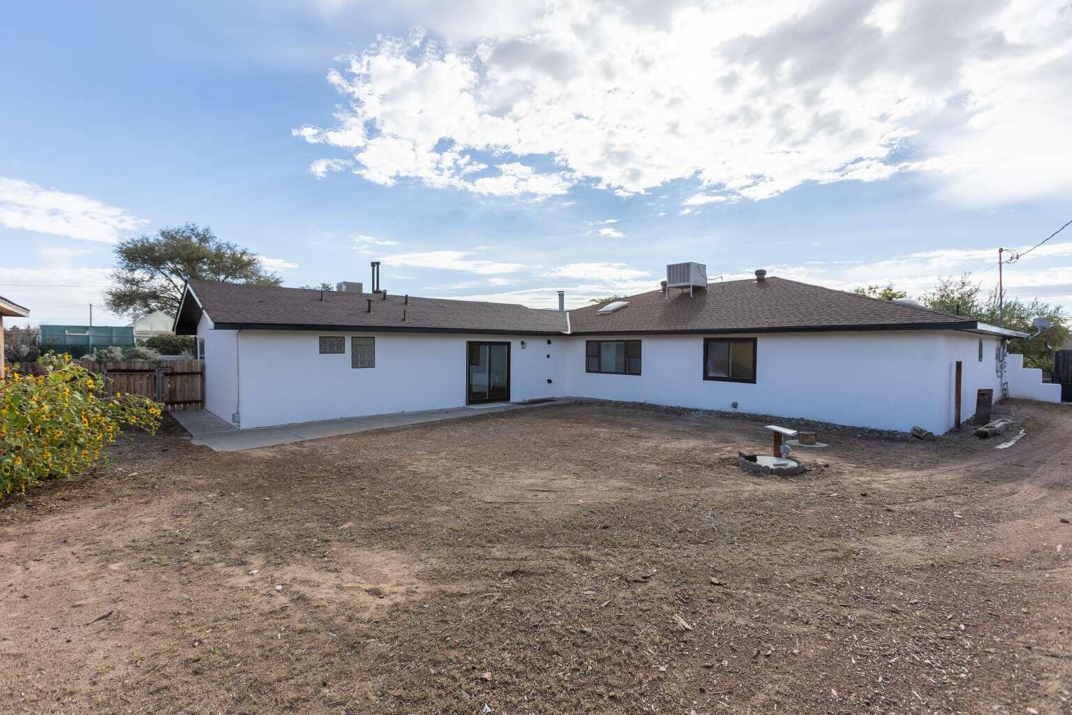 3213 Sue Circle SE
