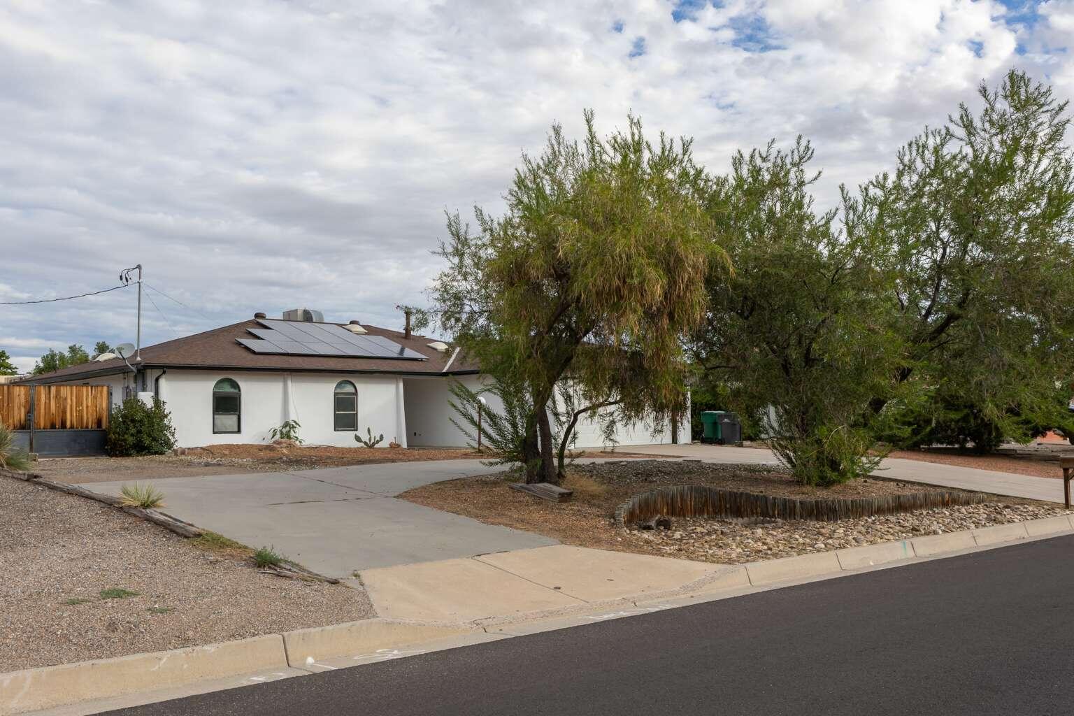 3213 Sue Circle SE