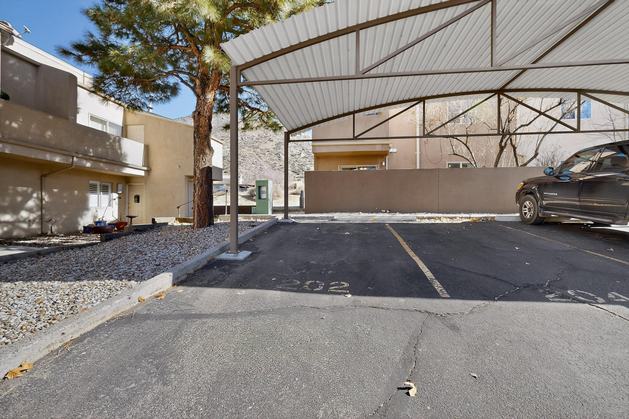 13202 Candelaria Road NE