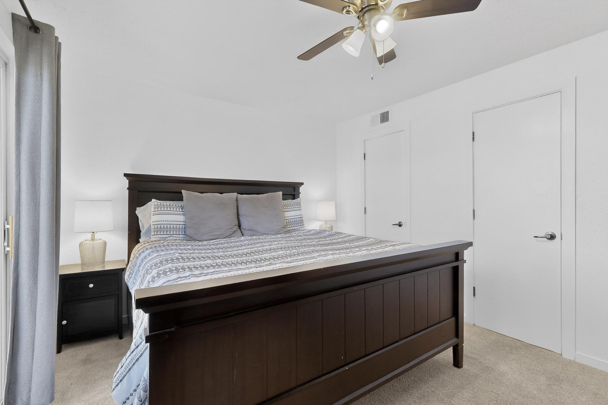 13202 Candelaria Road NE