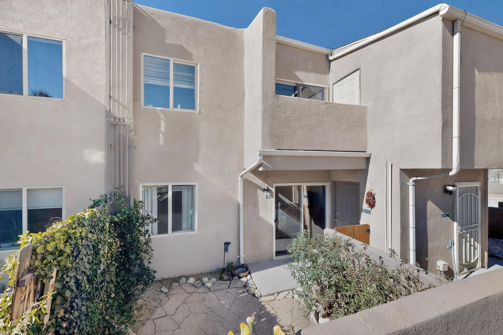 13202 Candelaria Road NE