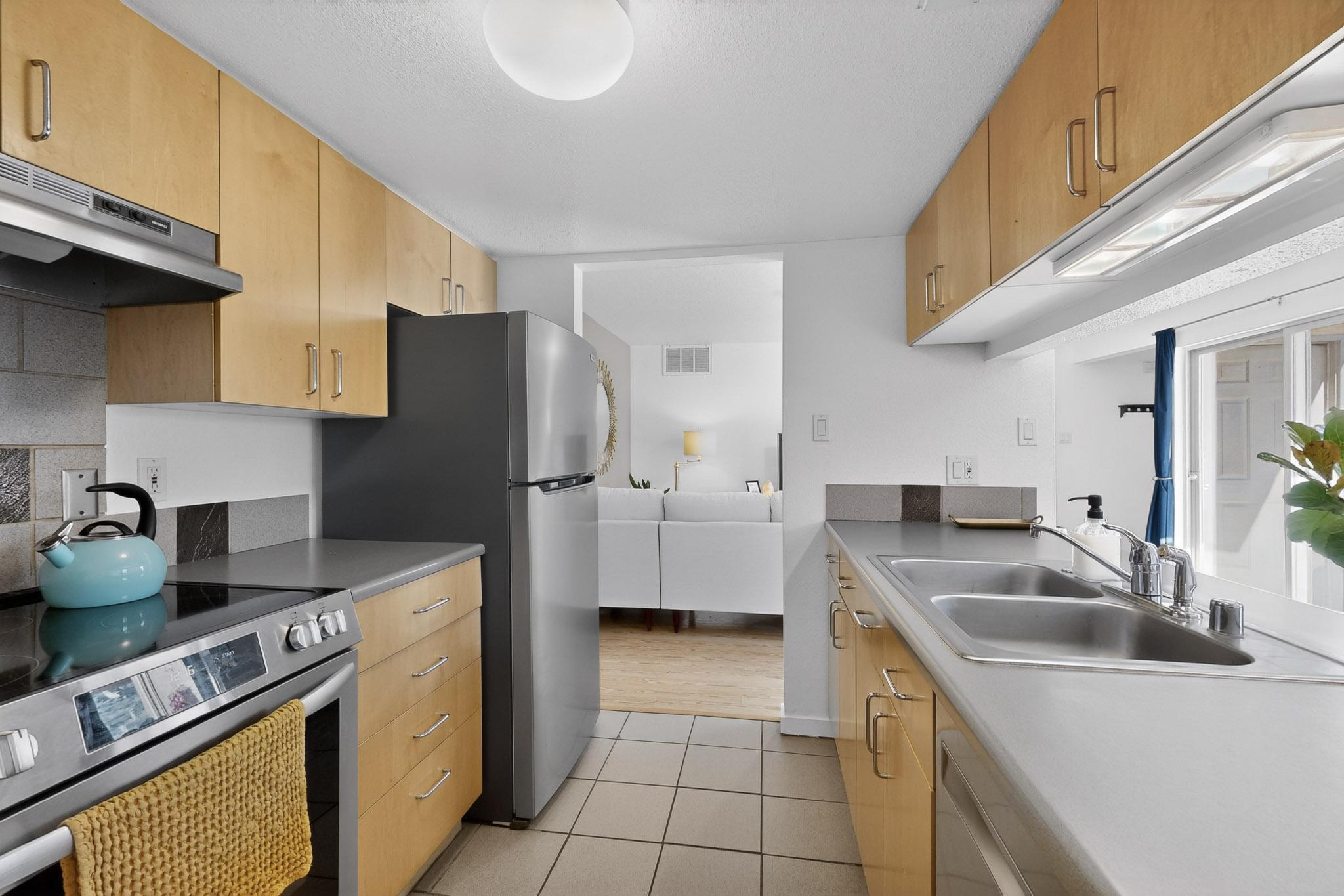 13202 Candelaria Road NE