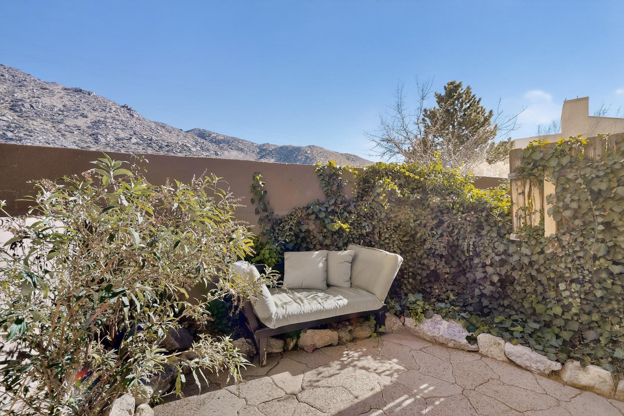 13202 Candelaria Road NE