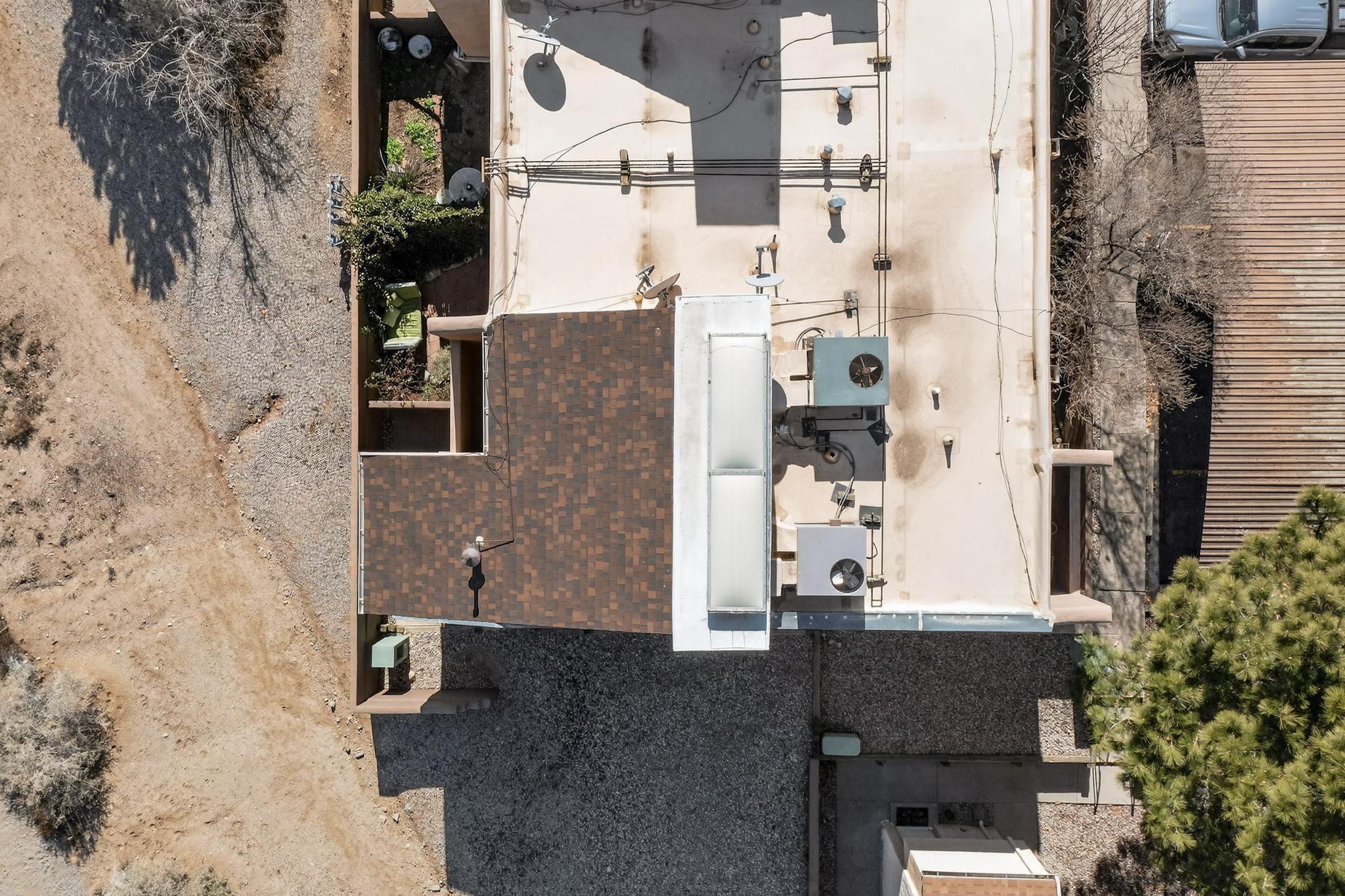 13202 Candelaria Road NE