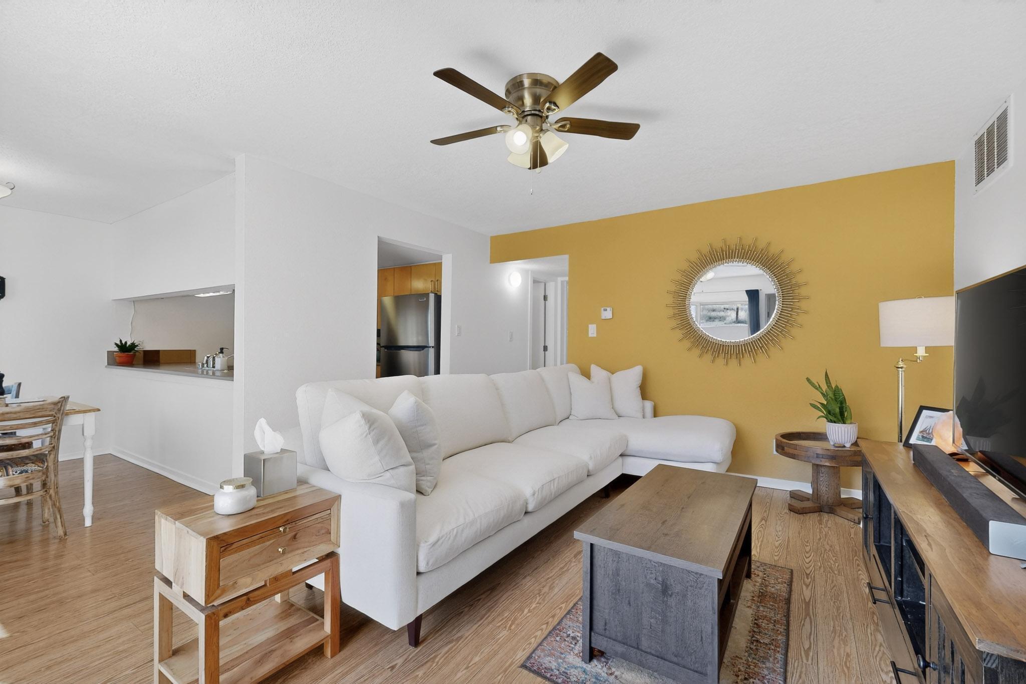 13202 Candelaria Road NE