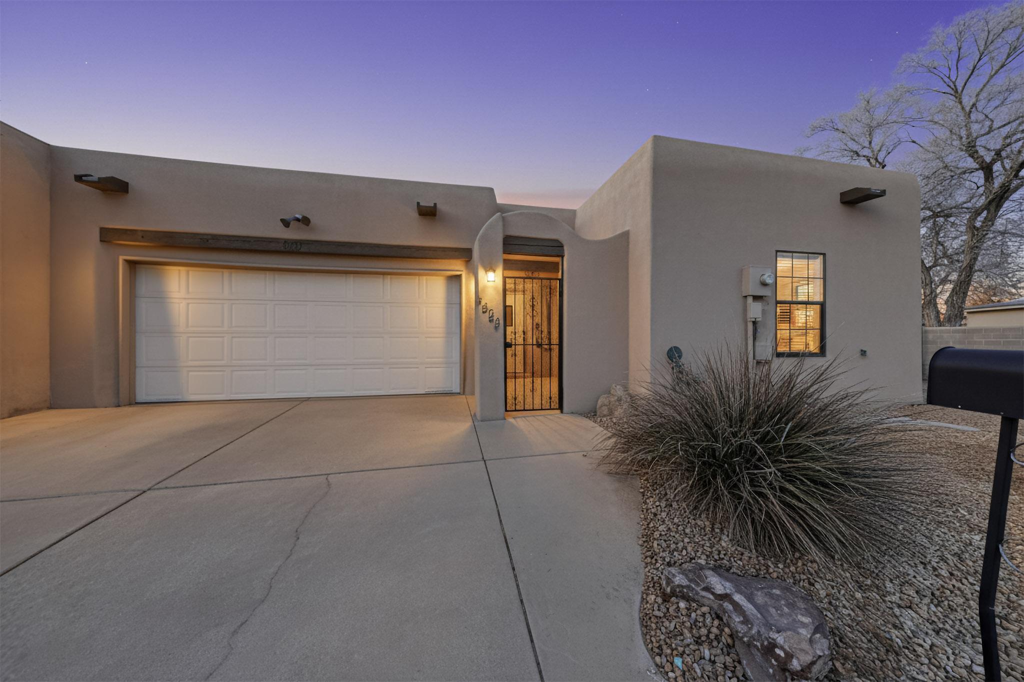619 Avenida Montoya NE