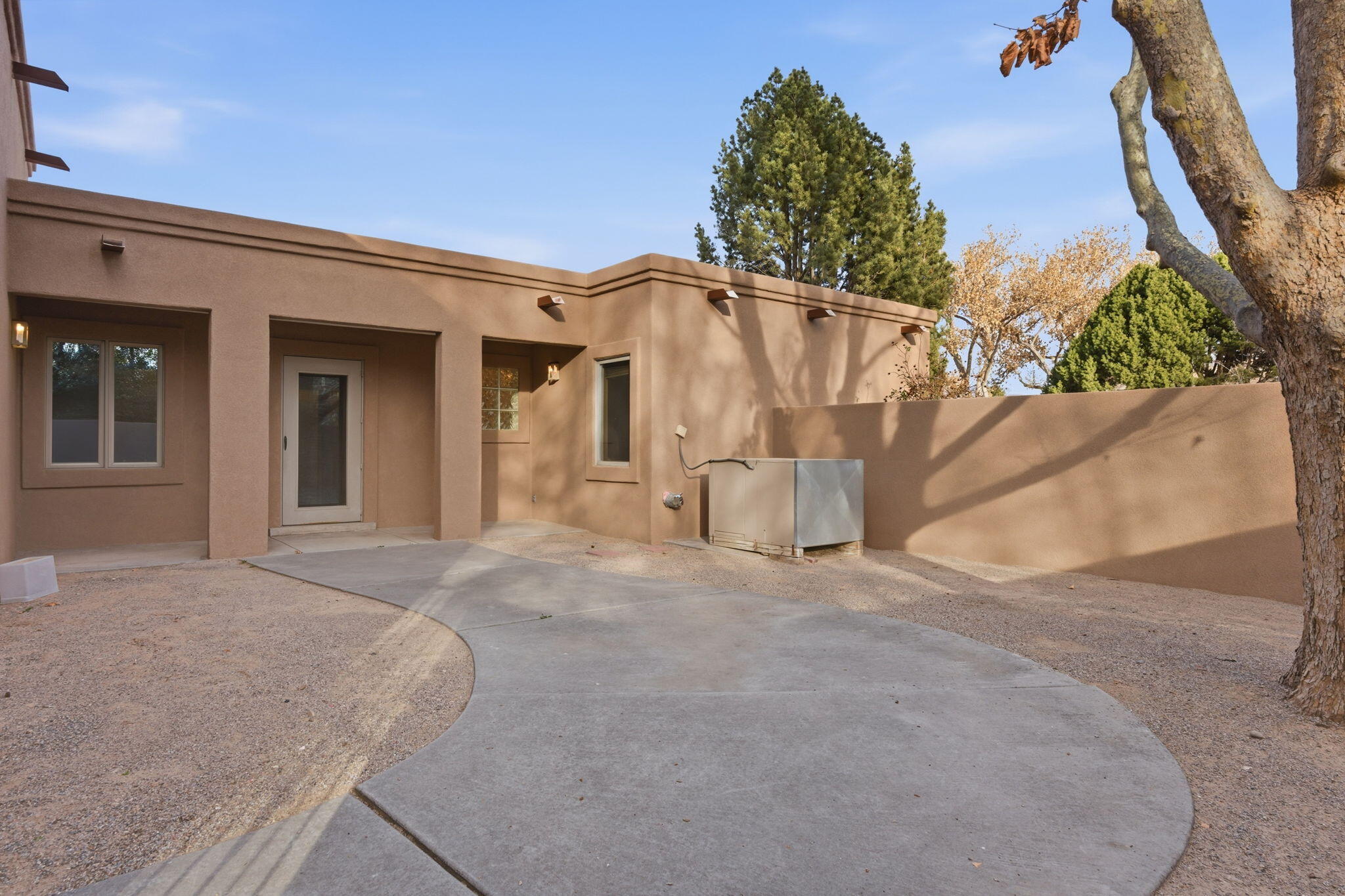 5801 Padre Roberto Road NW