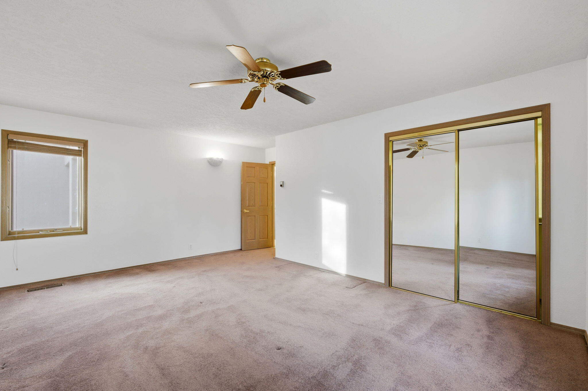 5801 Padre Roberto Road NW