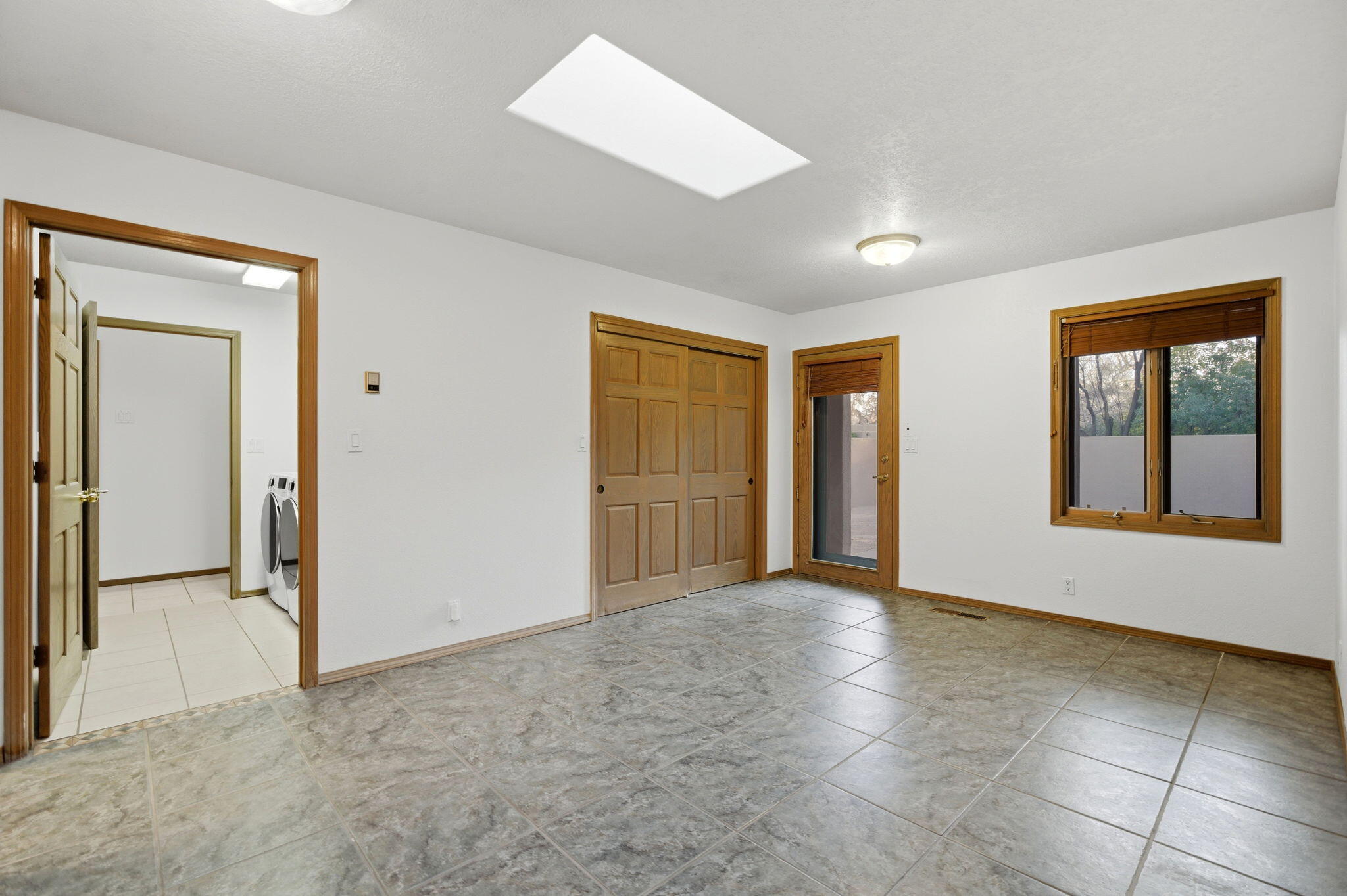 5801 Padre Roberto Road NW