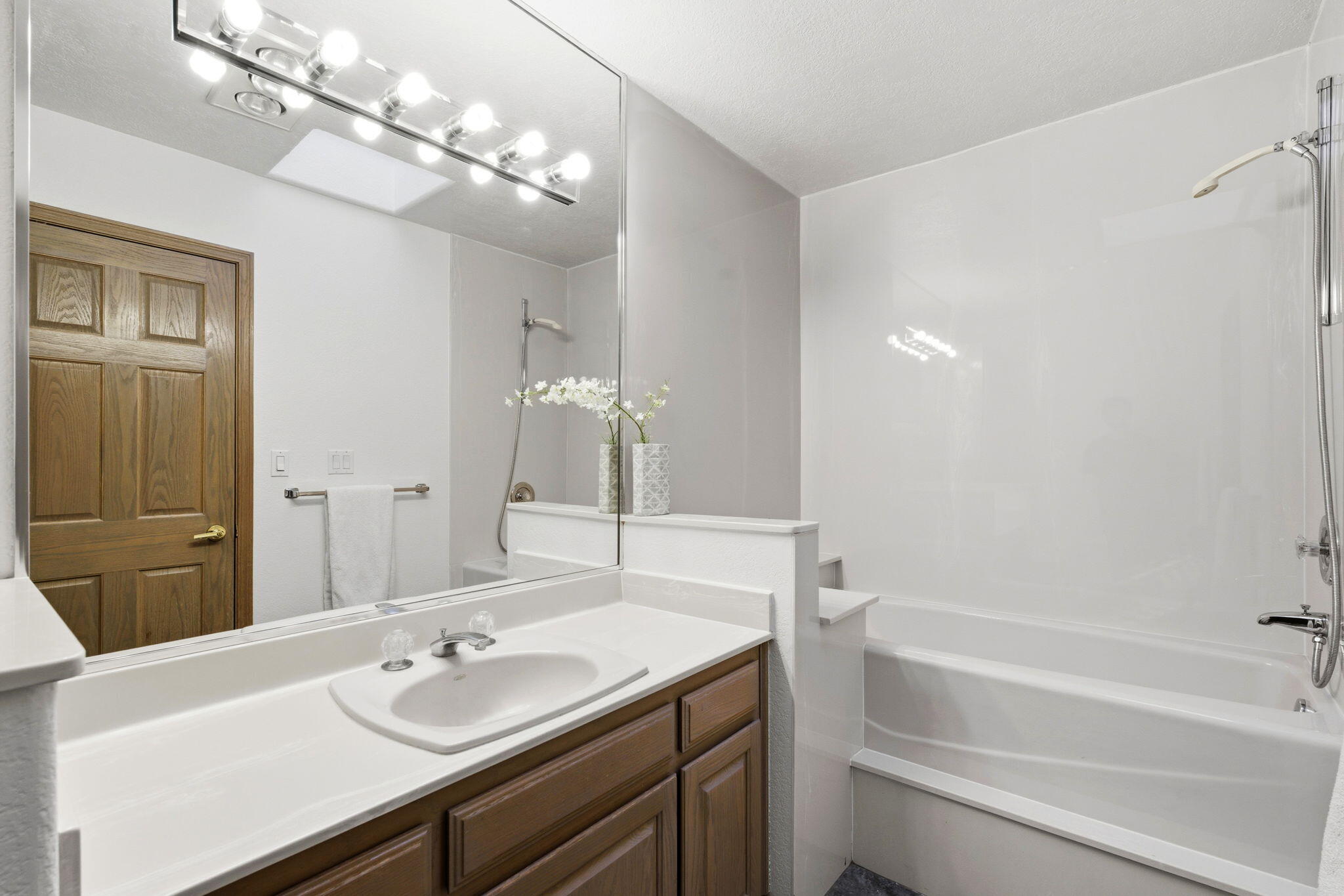 5801 Padre Roberto Road NW