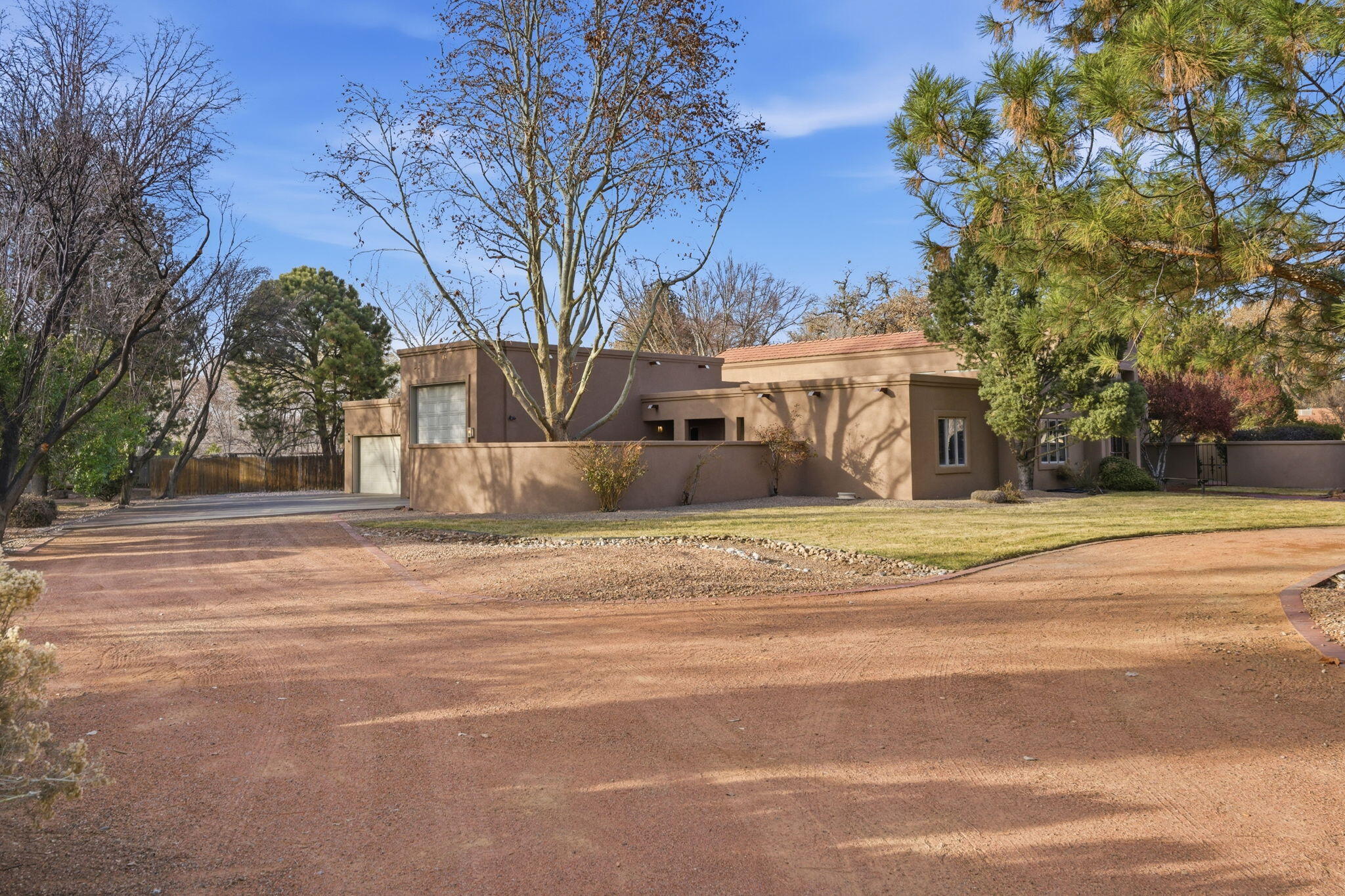 5801 Padre Roberto Road NW