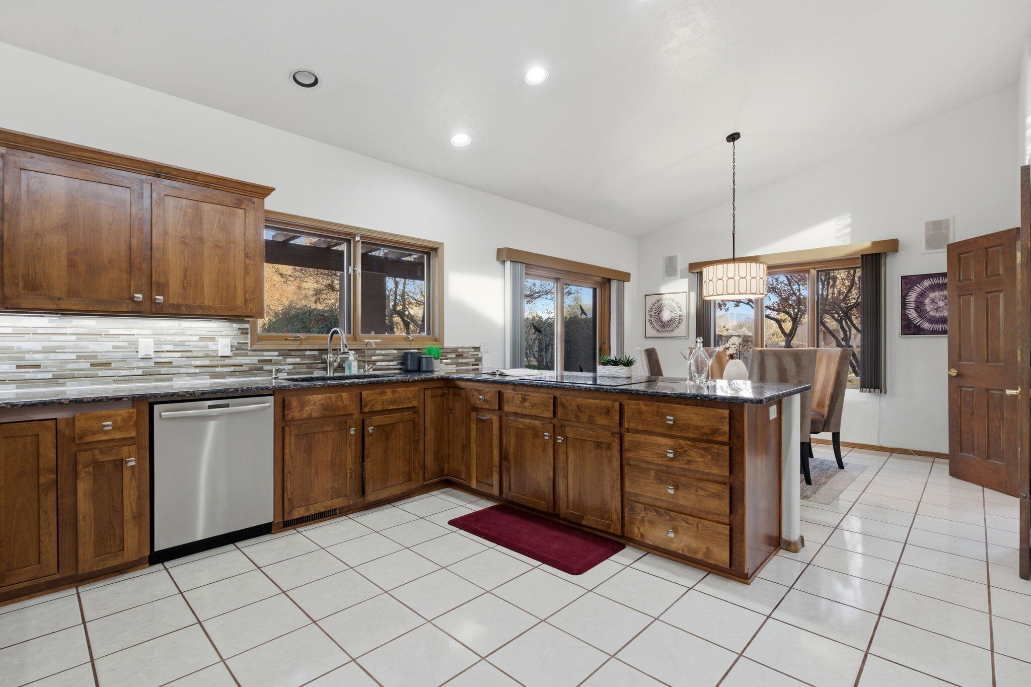 5801 Padre Roberto Road NW