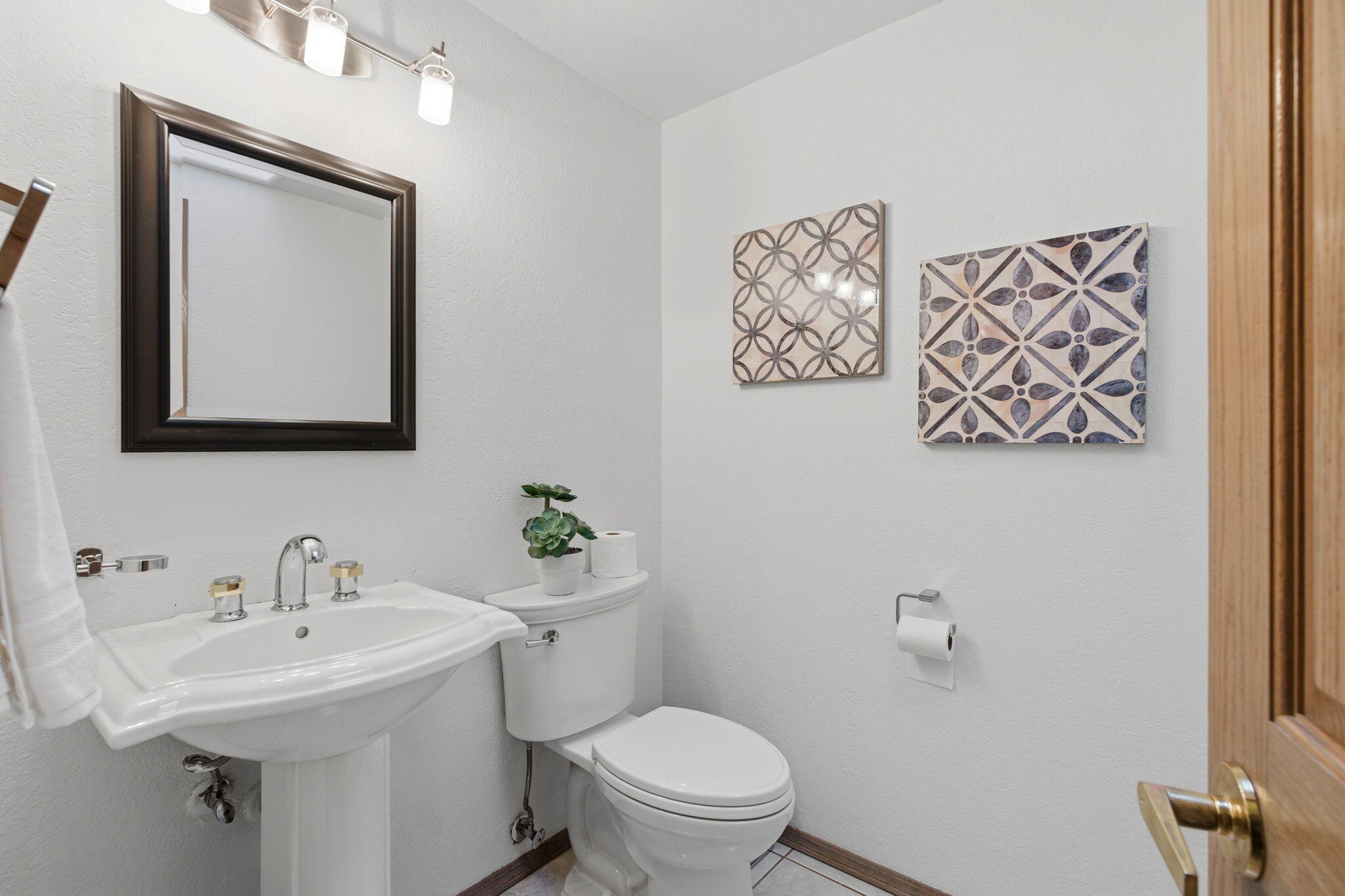 5801 Padre Roberto Road NW