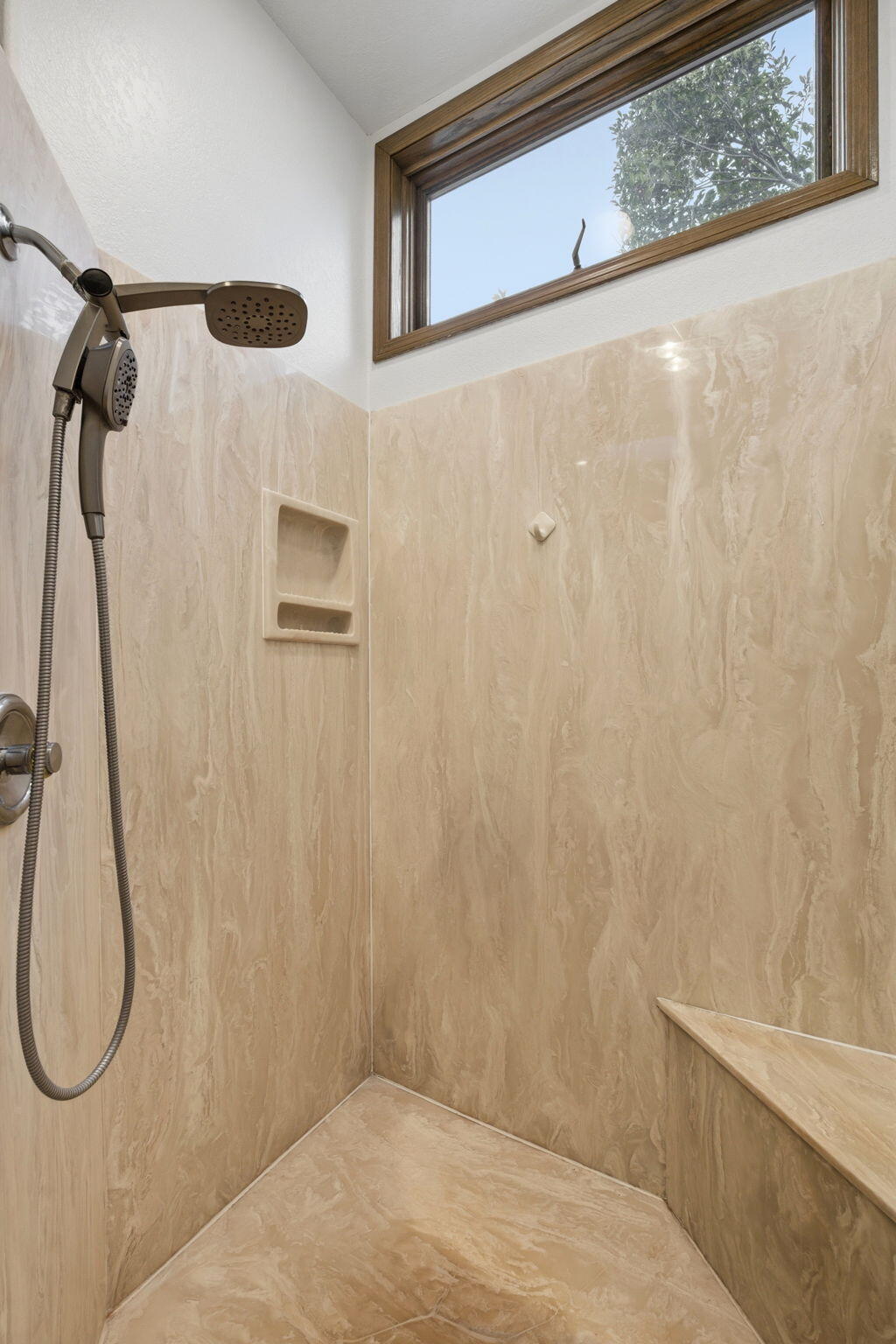 5801 Padre Roberto Road NW