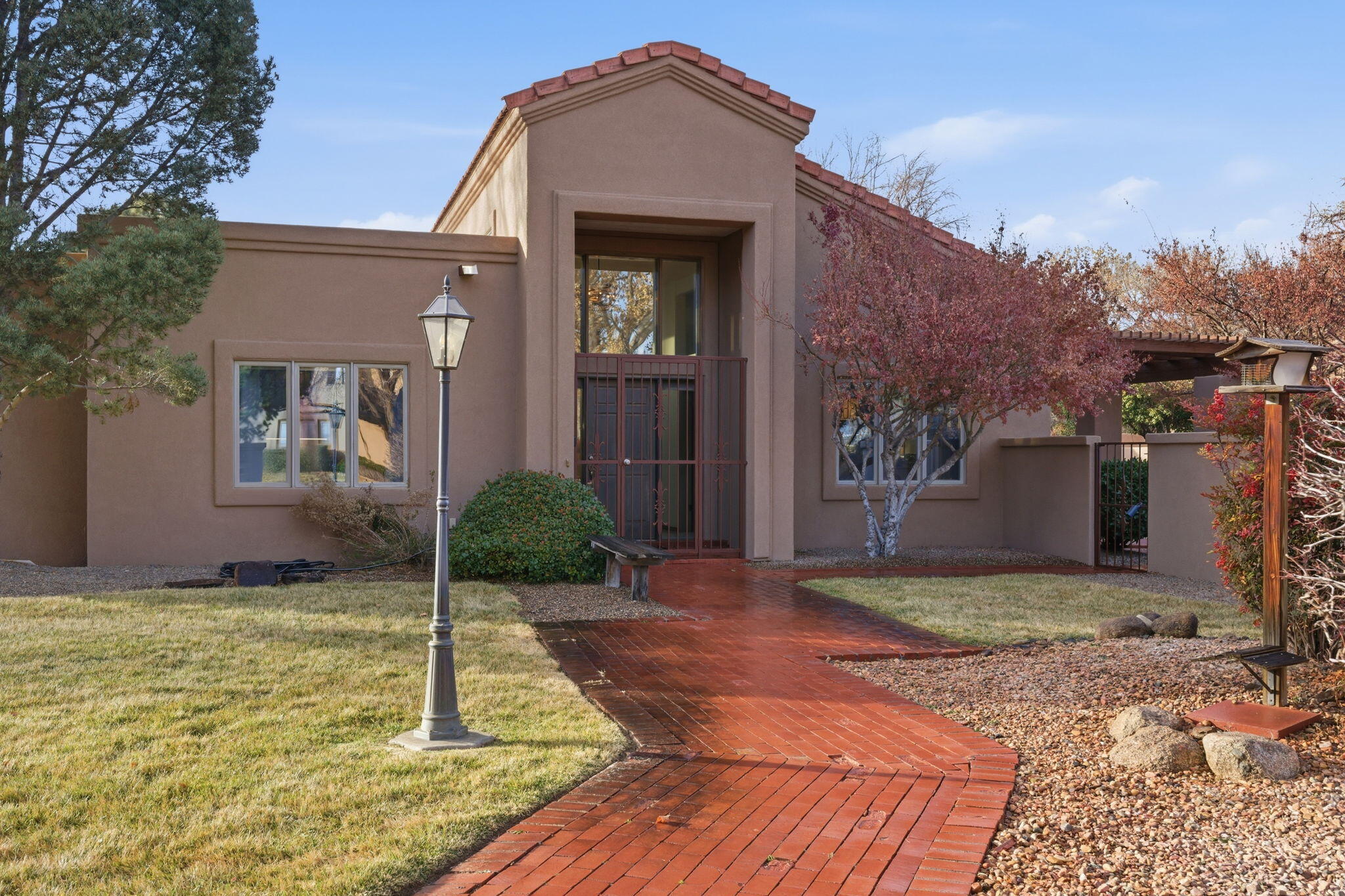 5801 Padre Roberto Road NW