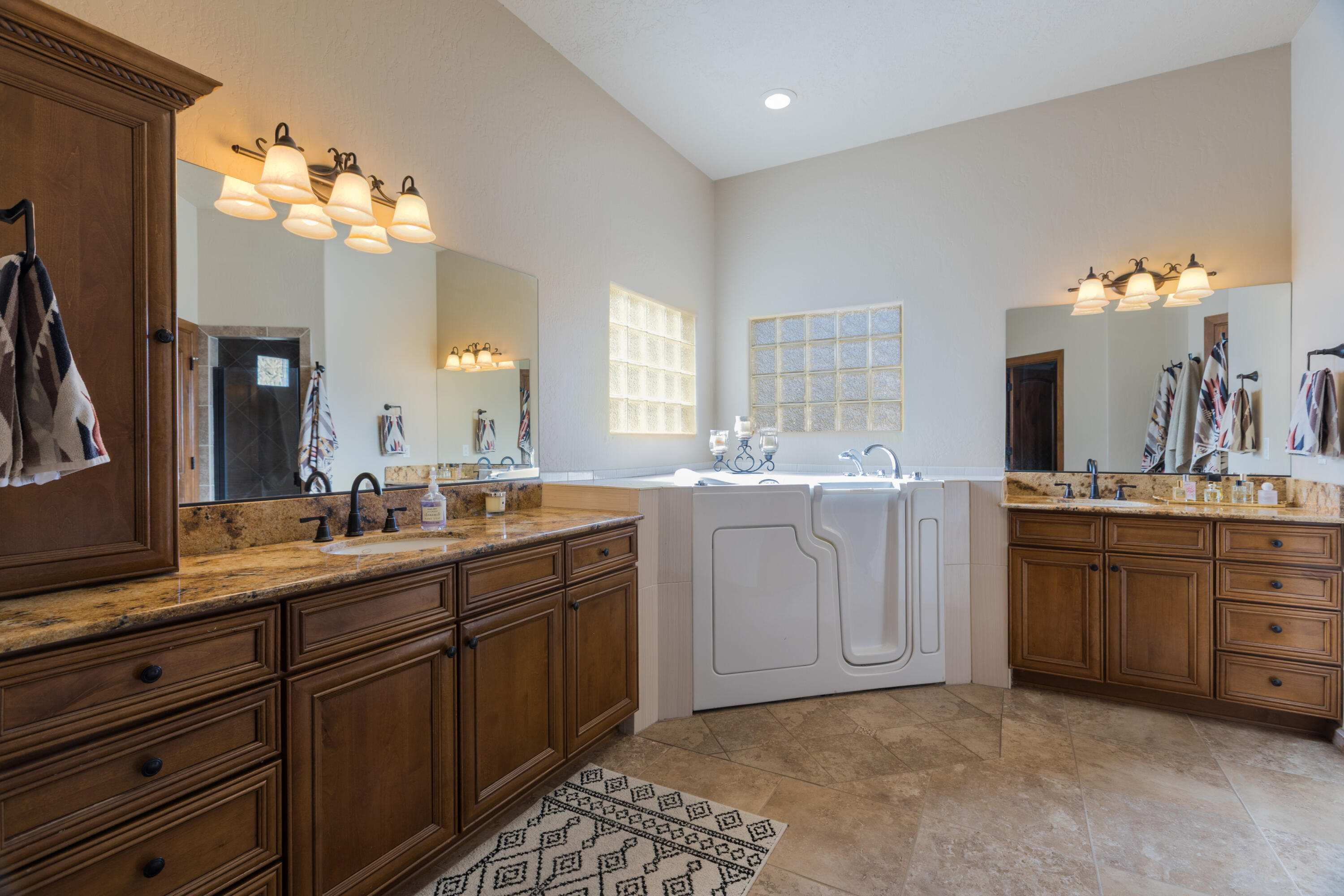 3605 Greystone Ridge Drive SE