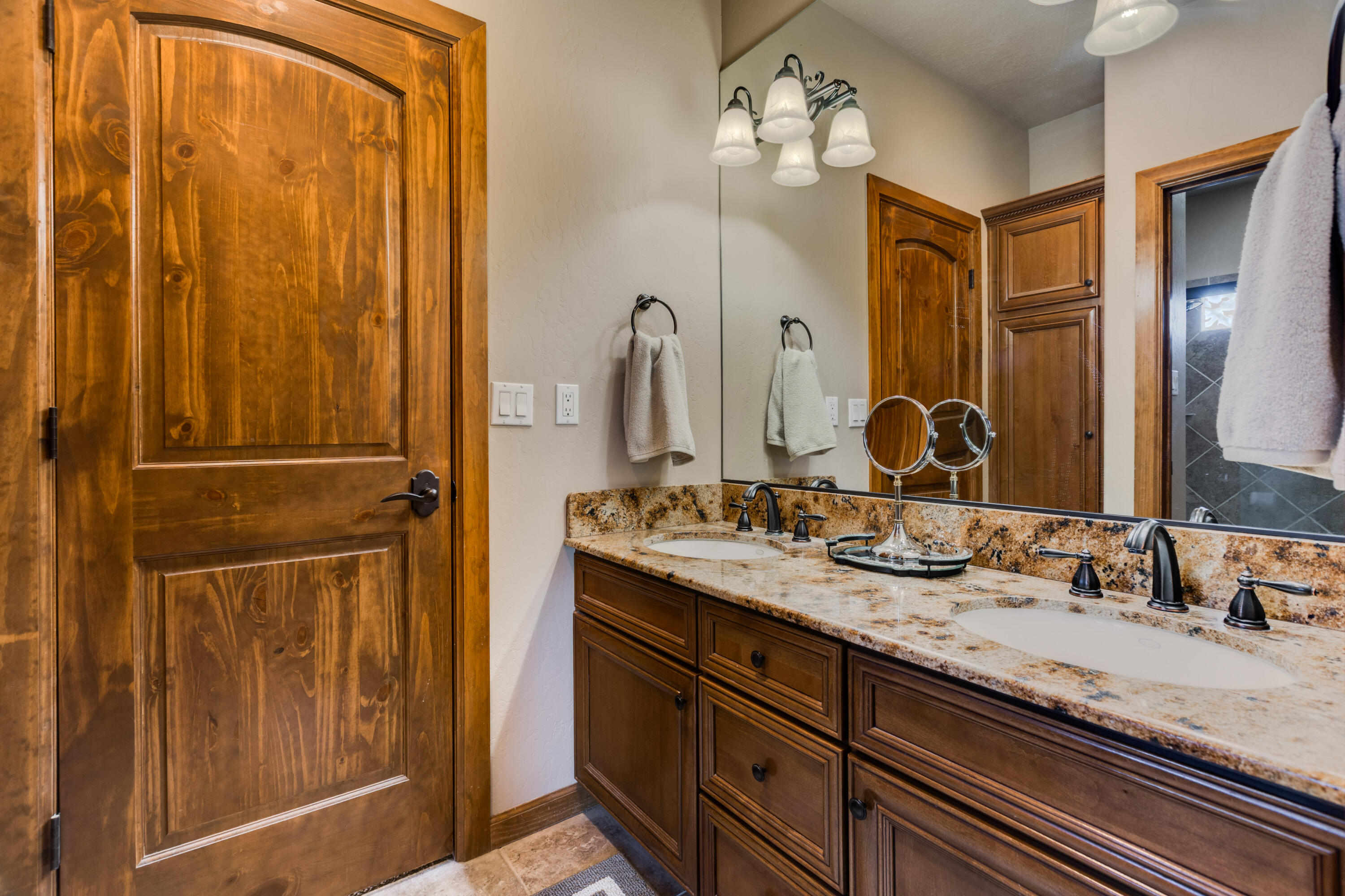 3605 Greystone Ridge Drive SE