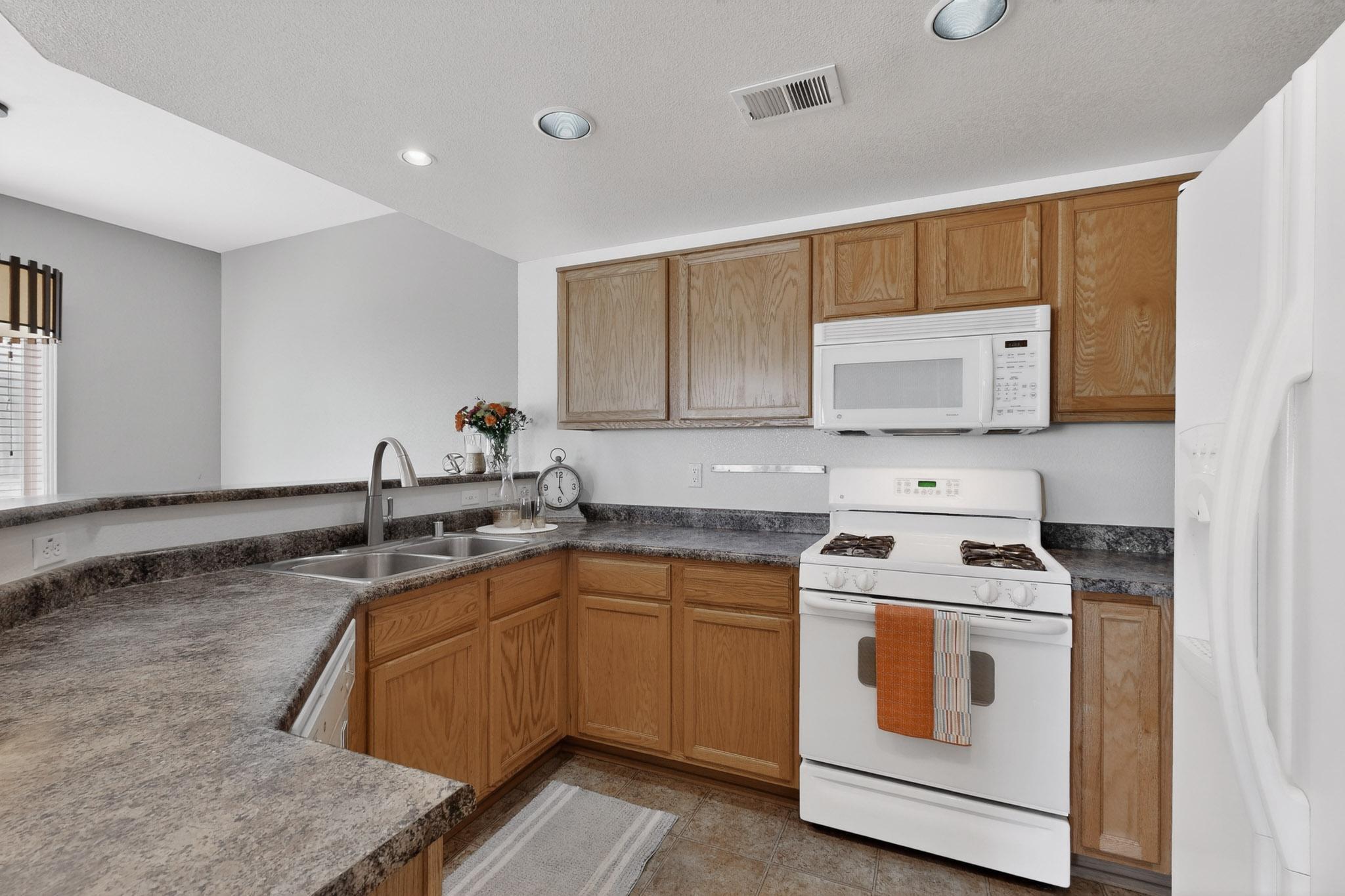 6800 Vista Del Norte Road NE # 1121