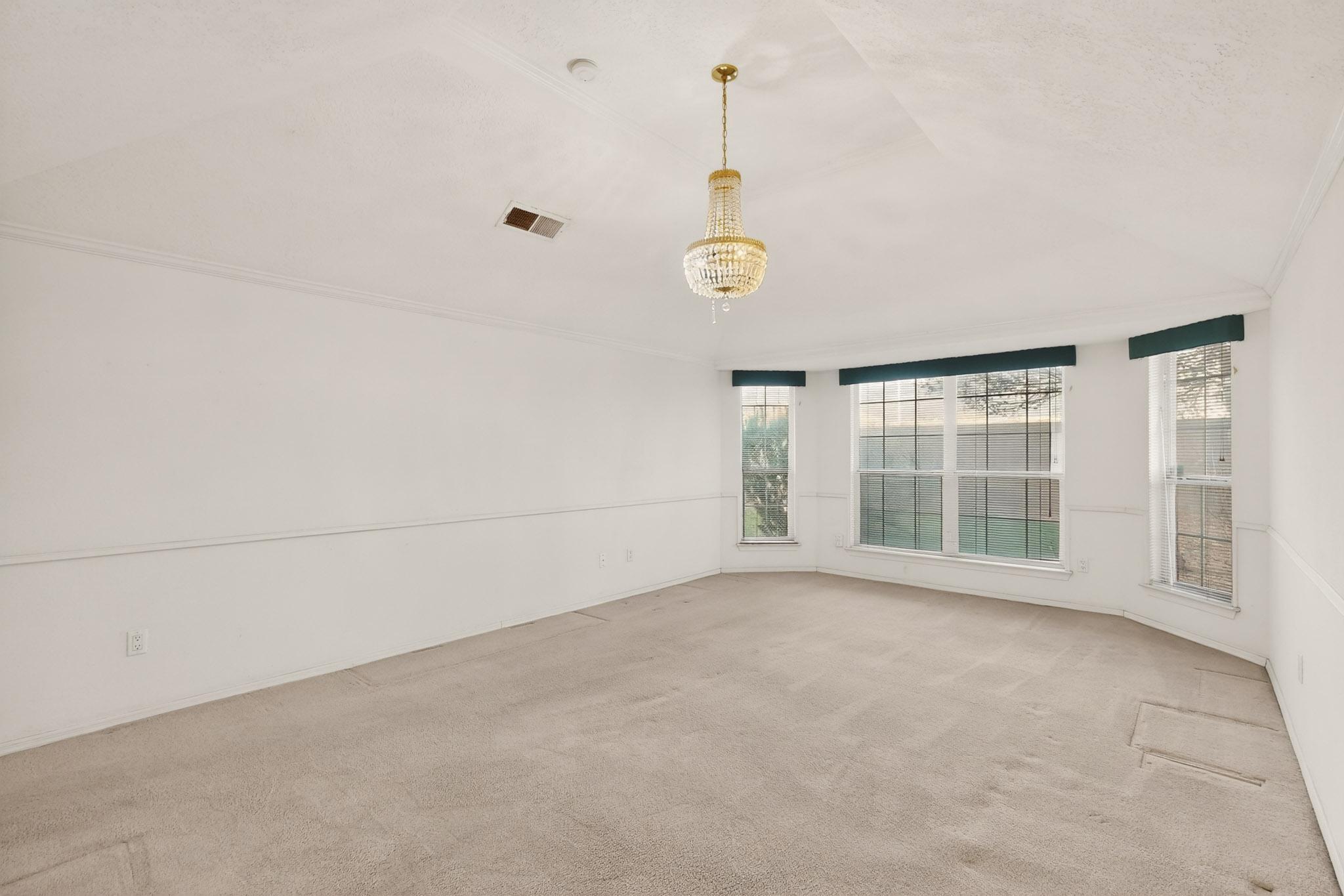 8404 Calle Adolanto NE