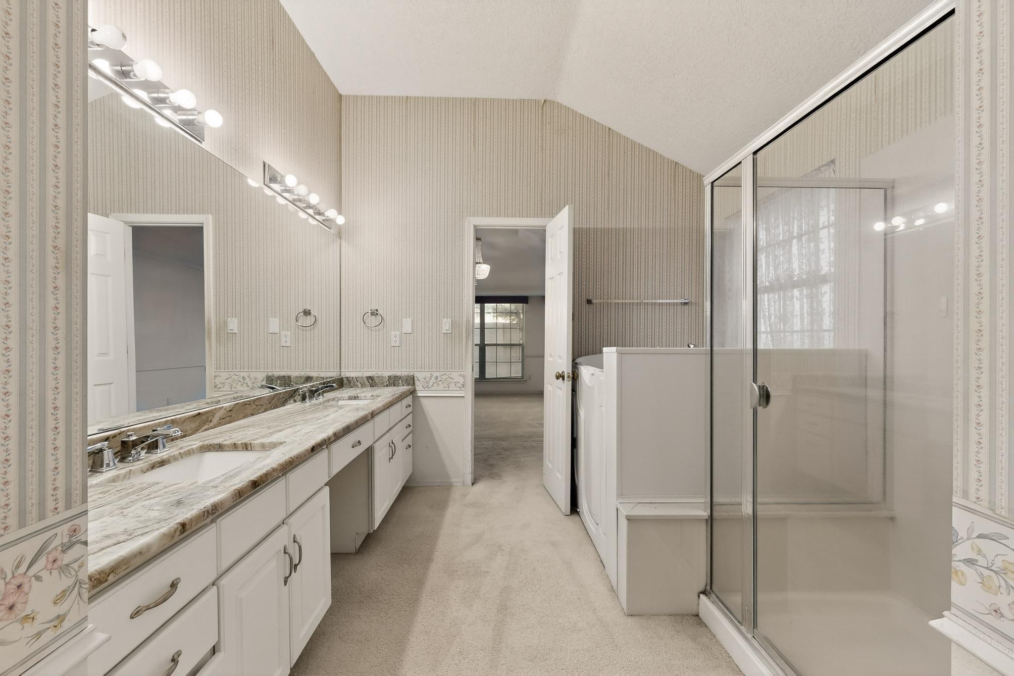 8404 Calle Adolanto NE