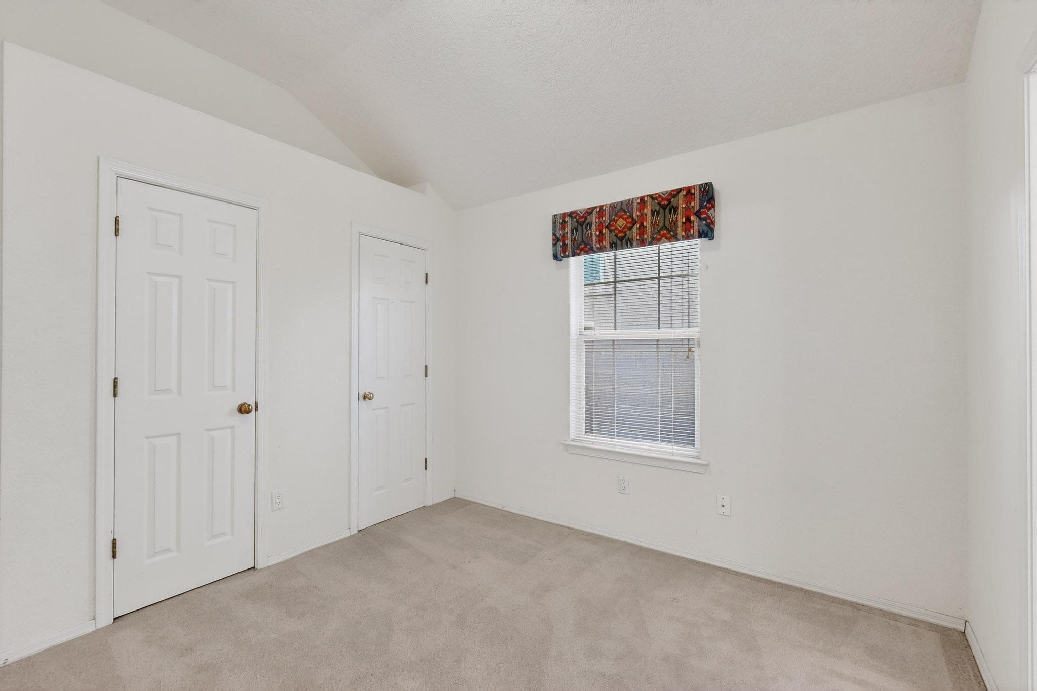 8404 Calle Adolanto NE