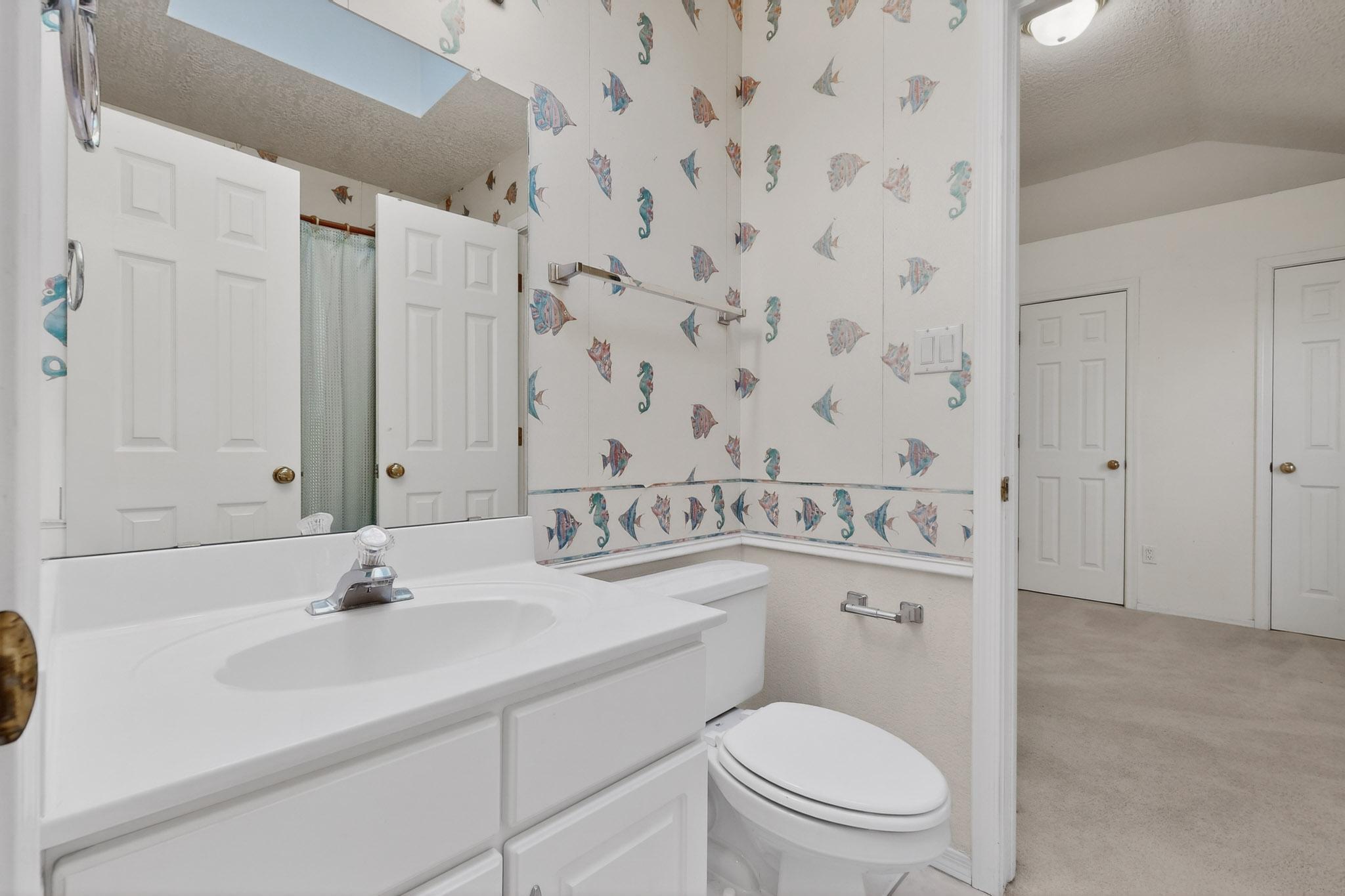 8404 Calle Adolanto NE