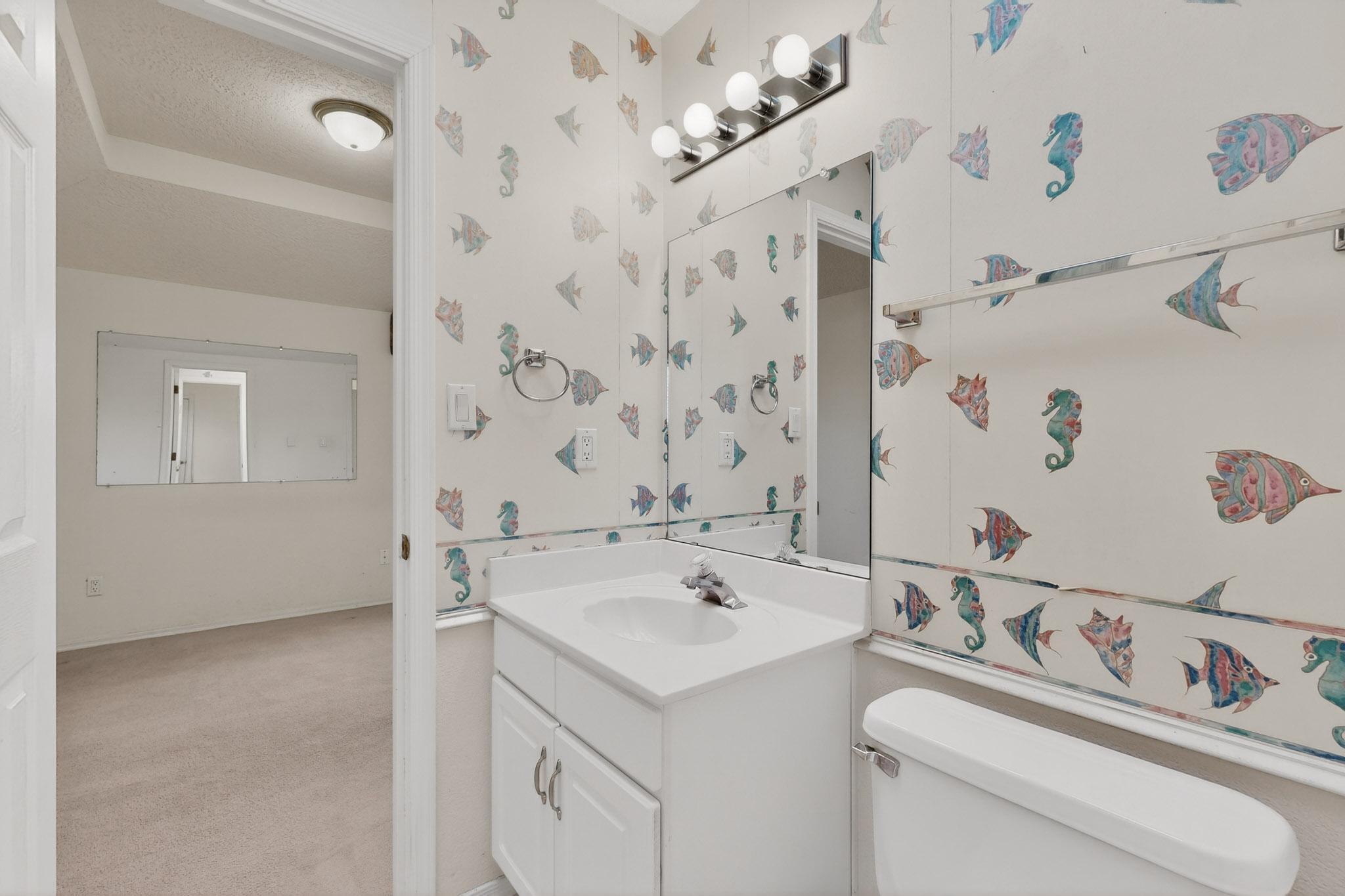 8404 Calle Adolanto NE