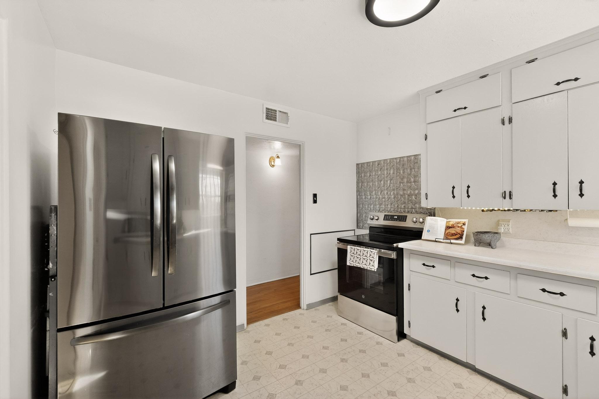 701 Alvarado Drive SE