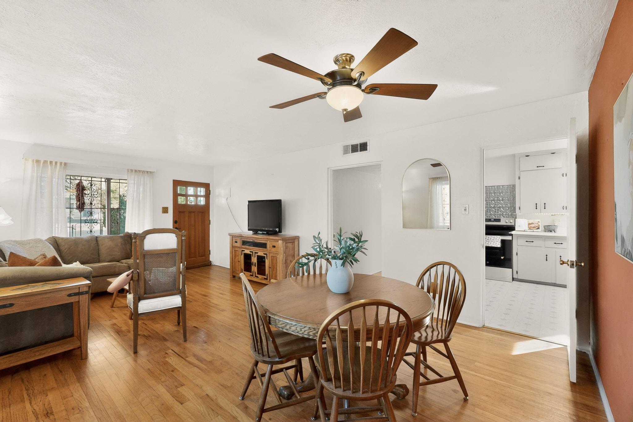 701 Alvarado Drive SE